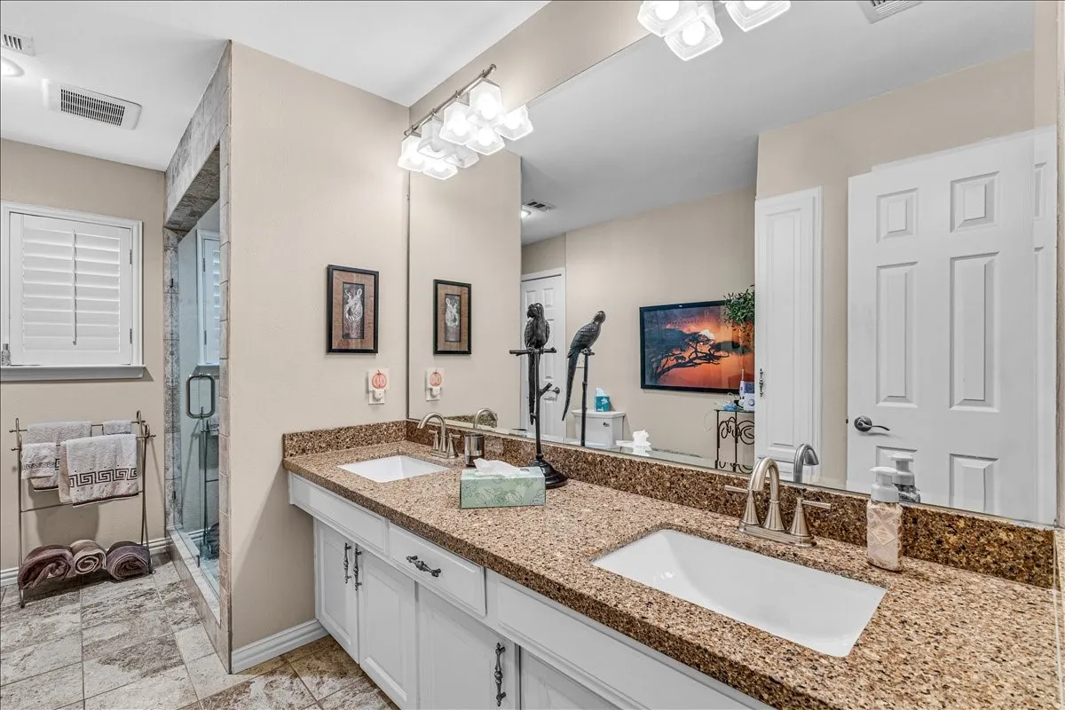 Single Family Residence For Sale in Collin County , 1609 Lake Hill Lane, Plano, Texas 75023, 4 Bedroom, 3 Bathroom, 2 Garage spaces, 3,179 Sqft, built in 1973, mls#21336571, Real Estate Agent in Plano, Homes For Sale in Collin county, Homes For Sale in Plano, Realtor in Plano Texas, Real Estate Brokerage Independent Realty Texas, Luminita Cordes Realtor