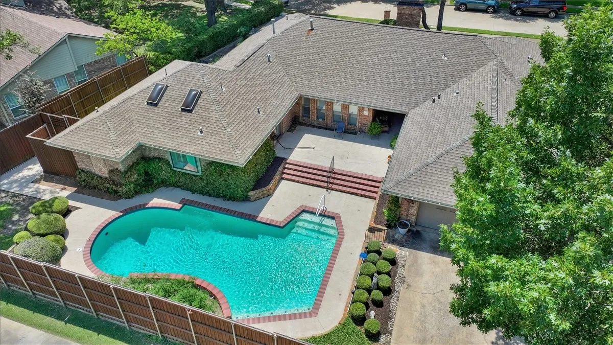 Single Family Residence For Sale in Collin County , 1609 Lake Hill Lane, Plano, Texas 75023, 4 Bedroom, 3 Bathroom, 2 Garage spaces, 3,179 Sqft, built in 1973, mls#21336571, Real Estate Agent in Plano, Homes For Sale in Collin county, Homes For Sale in Plano, Realtor in Plano Texas, Real Estate Brokerage Independent Realty Texas, Luminita Cordes Realtor