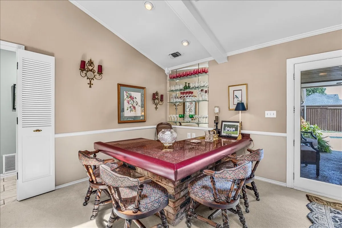 Single Family Residence For Sale in Collin County , 1609 Lake Hill Lane, Plano, Texas 75023, 4 Bedroom, 3 Bathroom, 2 Garage spaces, 3,179 Sqft, built in 1973, mls#21336571, Real Estate Agent in Plano, Homes For Sale in Collin county, Homes For Sale in Plano, Realtor in Plano Texas, Real Estate Brokerage Independent Realty Texas, Luminita Cordes Realtor