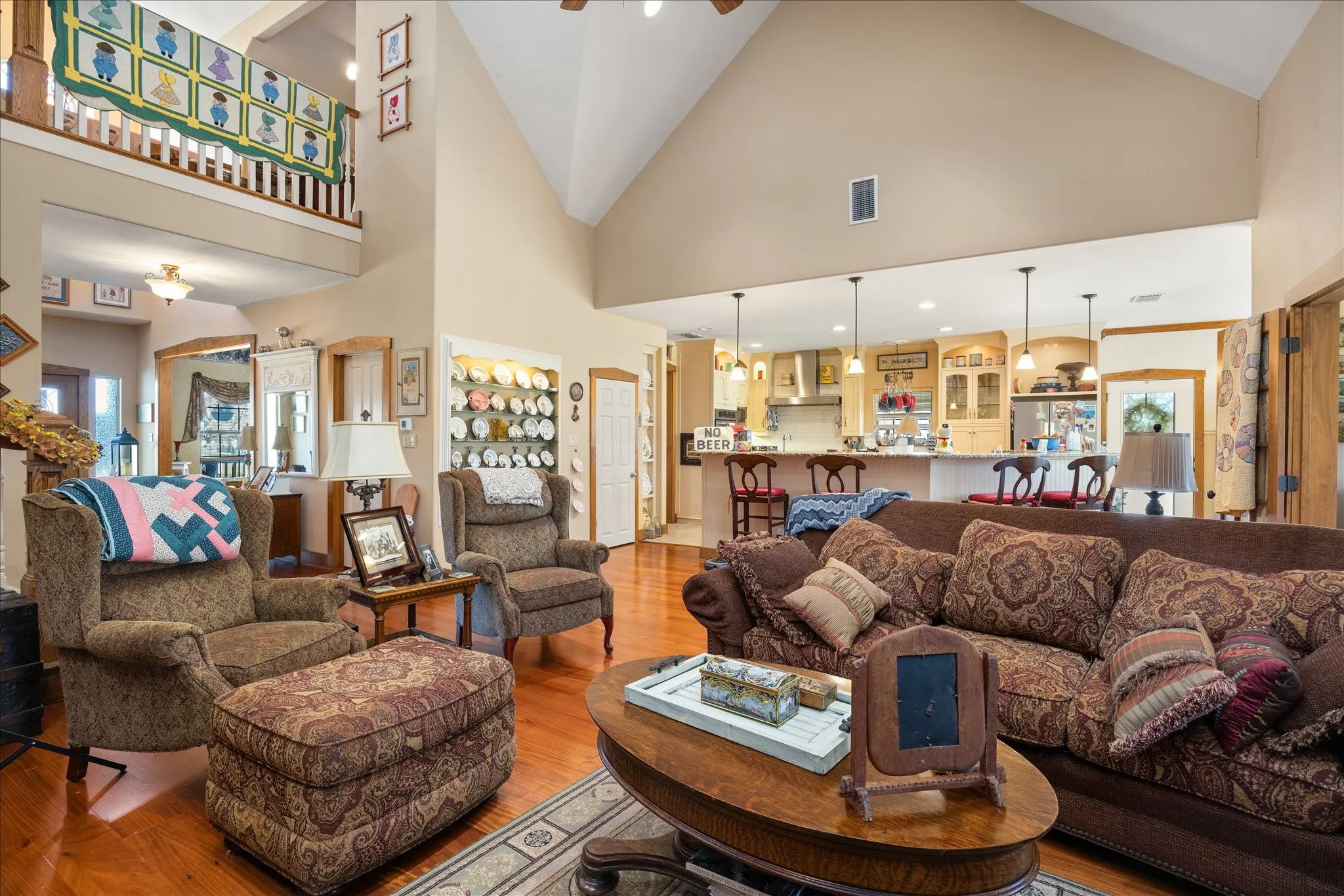 Single Family Residence For Sale in Hood County , 9001 Sawgrass Court, Granbury, Texas 76049, 4 Bedroom, 5 Bathroom, 3 Garage spaces, 3,911 Sqft, built in 2007, mls#21338158, Real Estate Agent in Granbury, Homes For Sale in Hood county, Homes For Sale in Granbury, Realtor in Granbury Texas, Real Estate Brokerage Independent Realty Texas, Luminita Cordes Realtor