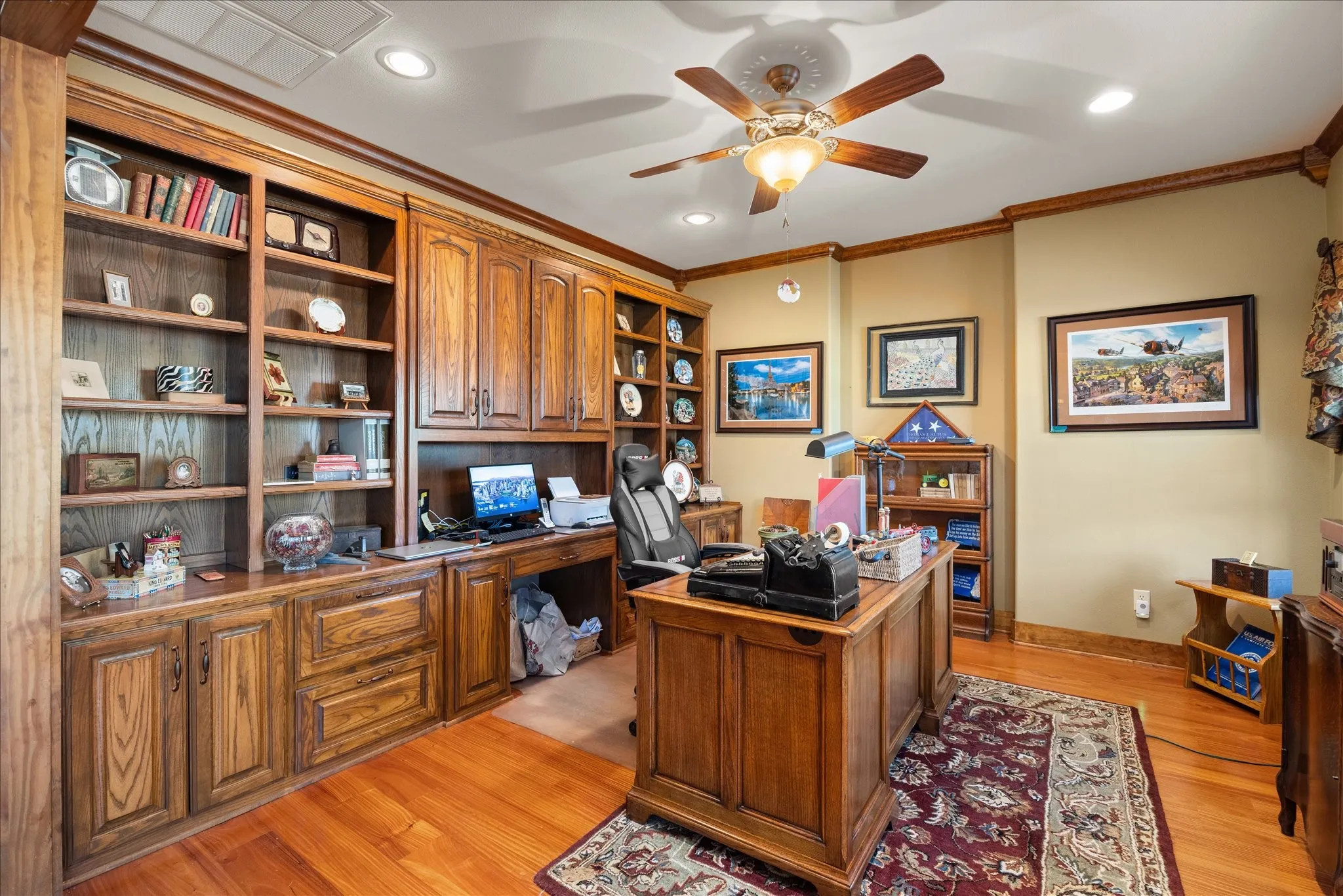 Single Family Residence For Sale in Hood County , 9001 Sawgrass Court, Granbury, Texas 76049, 4 Bedroom, 5 Bathroom, 3 Garage spaces, 3,911 Sqft, built in 2007, mls#21338158, Real Estate Agent in Granbury, Homes For Sale in Hood county, Homes For Sale in Granbury, Realtor in Granbury Texas, Real Estate Brokerage Independent Realty Texas, Luminita Cordes Realtor