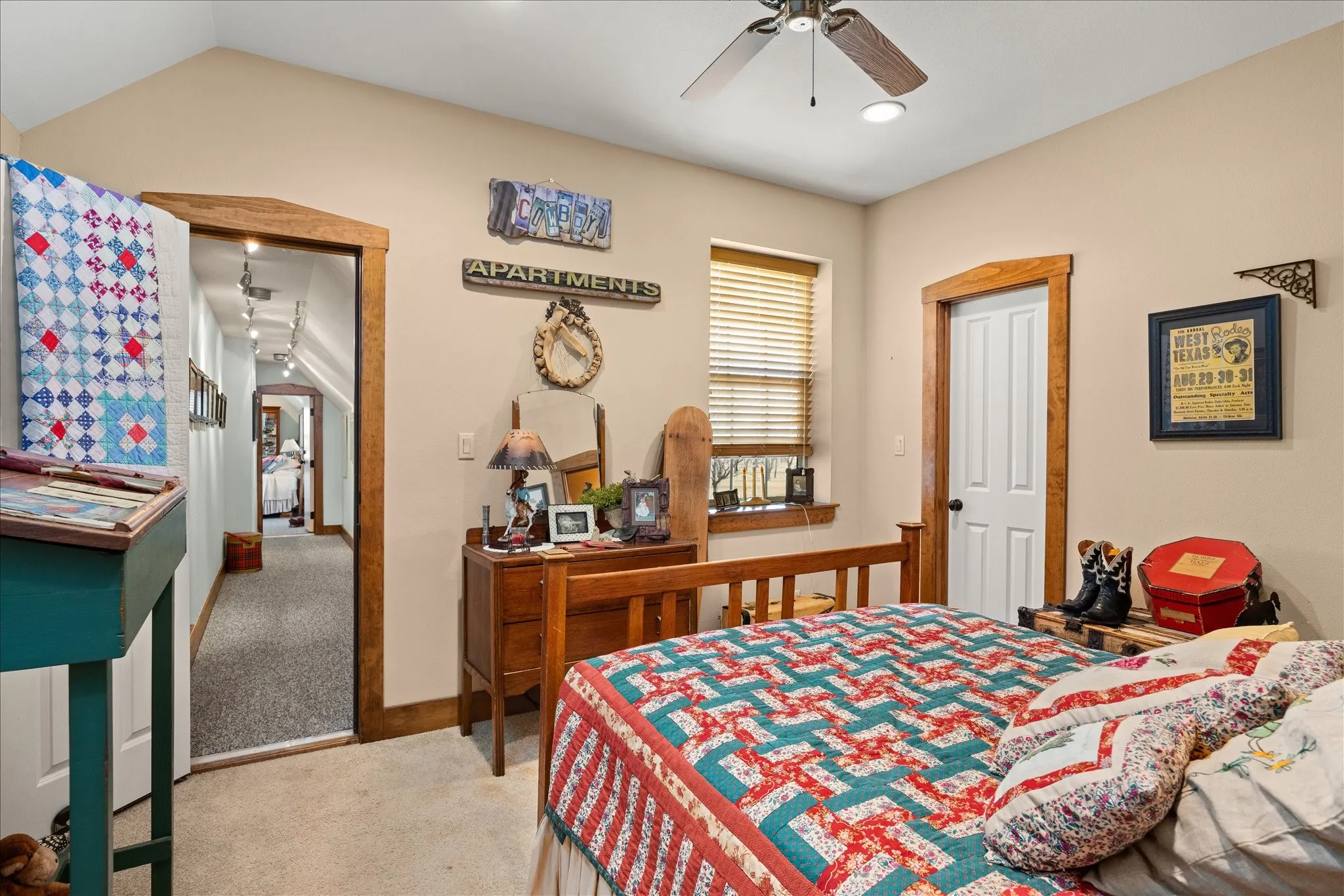 Single Family Residence For Sale in Hood County , 9001 Sawgrass Court, Granbury, Texas 76049, 4 Bedroom, 5 Bathroom, 3 Garage spaces, 3,911 Sqft, built in 2007, mls#21338158, Real Estate Agent in Granbury, Homes For Sale in Hood county, Homes For Sale in Granbury, Realtor in Granbury Texas, Real Estate Brokerage Independent Realty Texas, Luminita Cordes Realtor