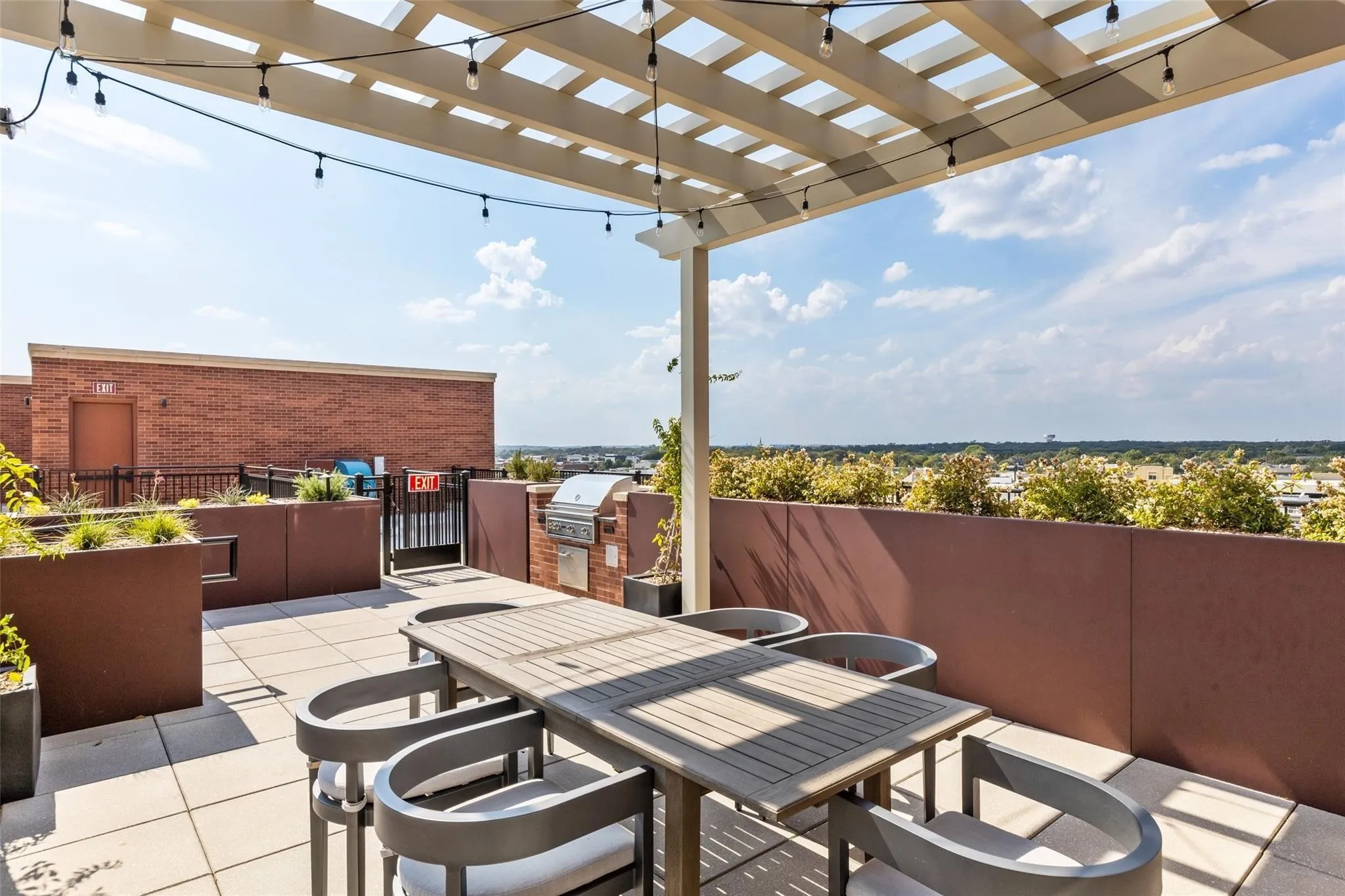 Condominium For Sale in Tarrant County , 350 Central Avenue 307, Southlake, Texas 76092, 2 Bedroom, 2 Bathroom, 2 Garage spaces, 1,729 Sqft, built in 2020, mls#21338534, Real Estate Agent in Southlake, Homes For Sale in Tarrant county, Homes For Sale in Southlake, Realtor in Southlake Texas, Real Estate Brokerage Independent Realty Texas, Luminita Cordes Realtor