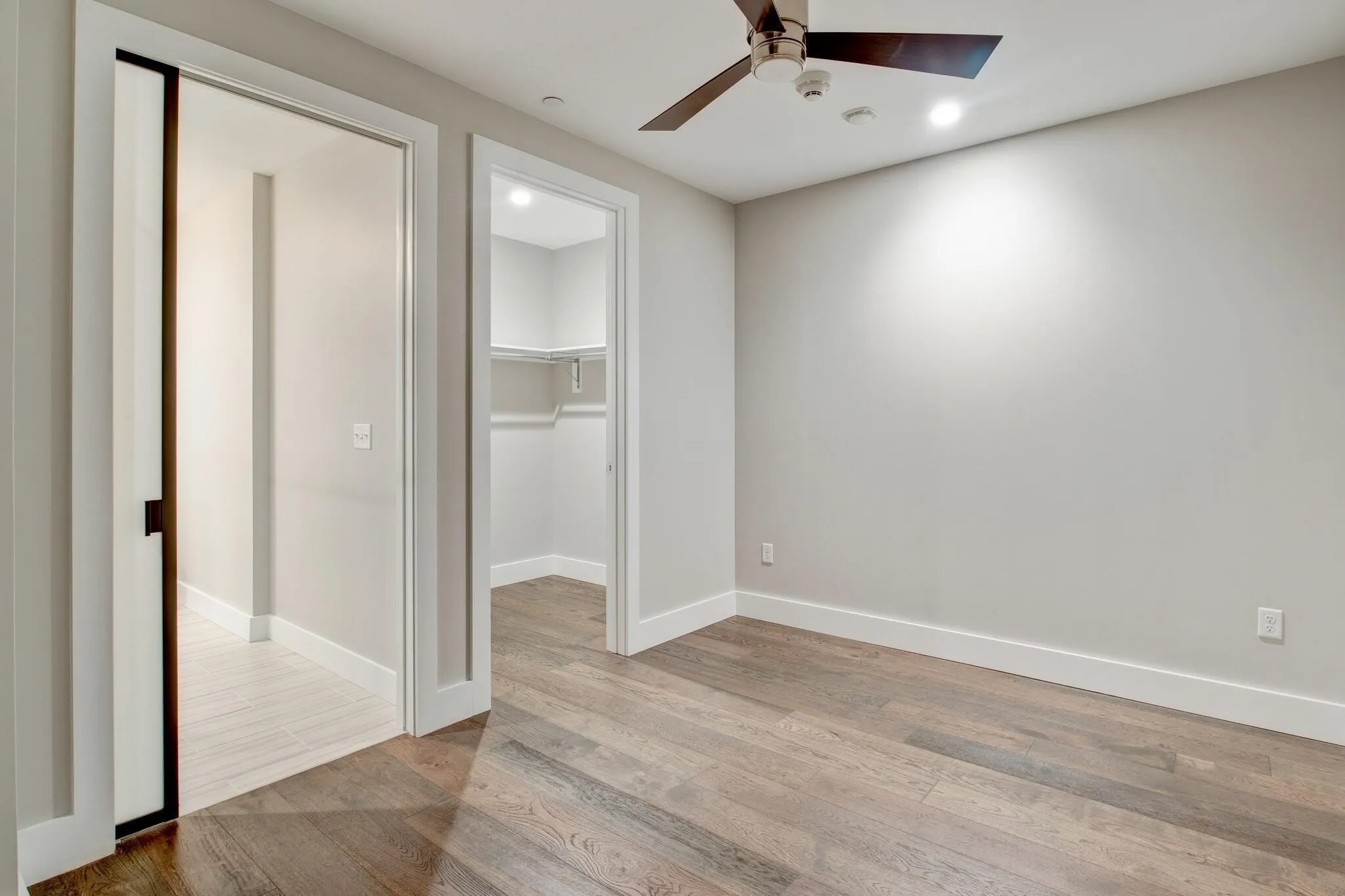 Condominium For Sale in Tarrant County , 350 Central Avenue 307, Southlake, Texas 76092, 2 Bedroom, 2 Bathroom, 2 Garage spaces, 1,729 Sqft, built in 2020, mls#21338534, Real Estate Agent in Southlake, Homes For Sale in Tarrant county, Homes For Sale in Southlake, Realtor in Southlake Texas, Real Estate Brokerage Independent Realty Texas, Luminita Cordes Realtor