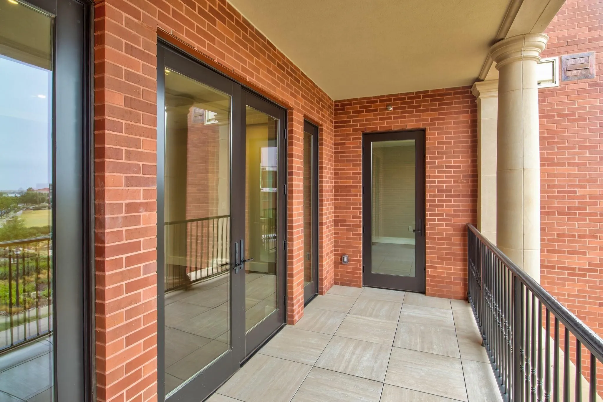 Condominium For Sale in Tarrant County , 350 Central Avenue 307, Southlake, Texas 76092, 2 Bedroom, 2 Bathroom, 2 Garage spaces, 1,729 Sqft, built in 2020, mls#21338534, Real Estate Agent in Southlake, Homes For Sale in Tarrant county, Homes For Sale in Southlake, Realtor in Southlake Texas, Real Estate Brokerage Independent Realty Texas, Luminita Cordes Realtor