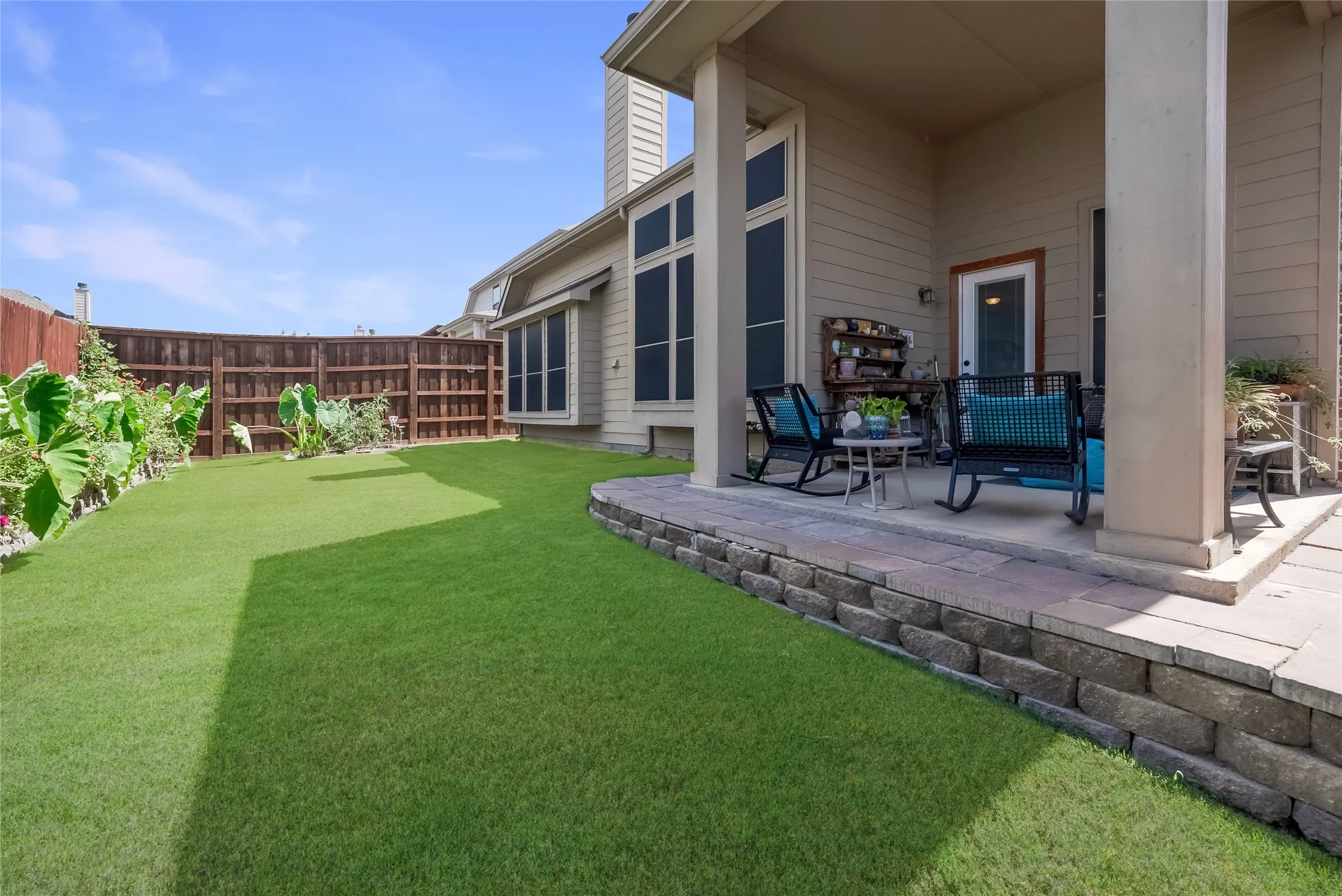 Single Family Residence For Sale in Tarrant County , 8629 Tribute Lane, Fort Worth, Texas 76131, 3 Bedroom, 3 Bathroom, 2 Garage spaces, 2,999 Sqft, built in 2013, mls#21328226, Real Estate Agent in Fort Worth, Homes For Sale in Tarrant county, Homes For Sale in Fort Worth, Realtor in Fort Worth Texas, Real Estate Brokerage Independent Realty Texas, Luminita Cordes Realtor