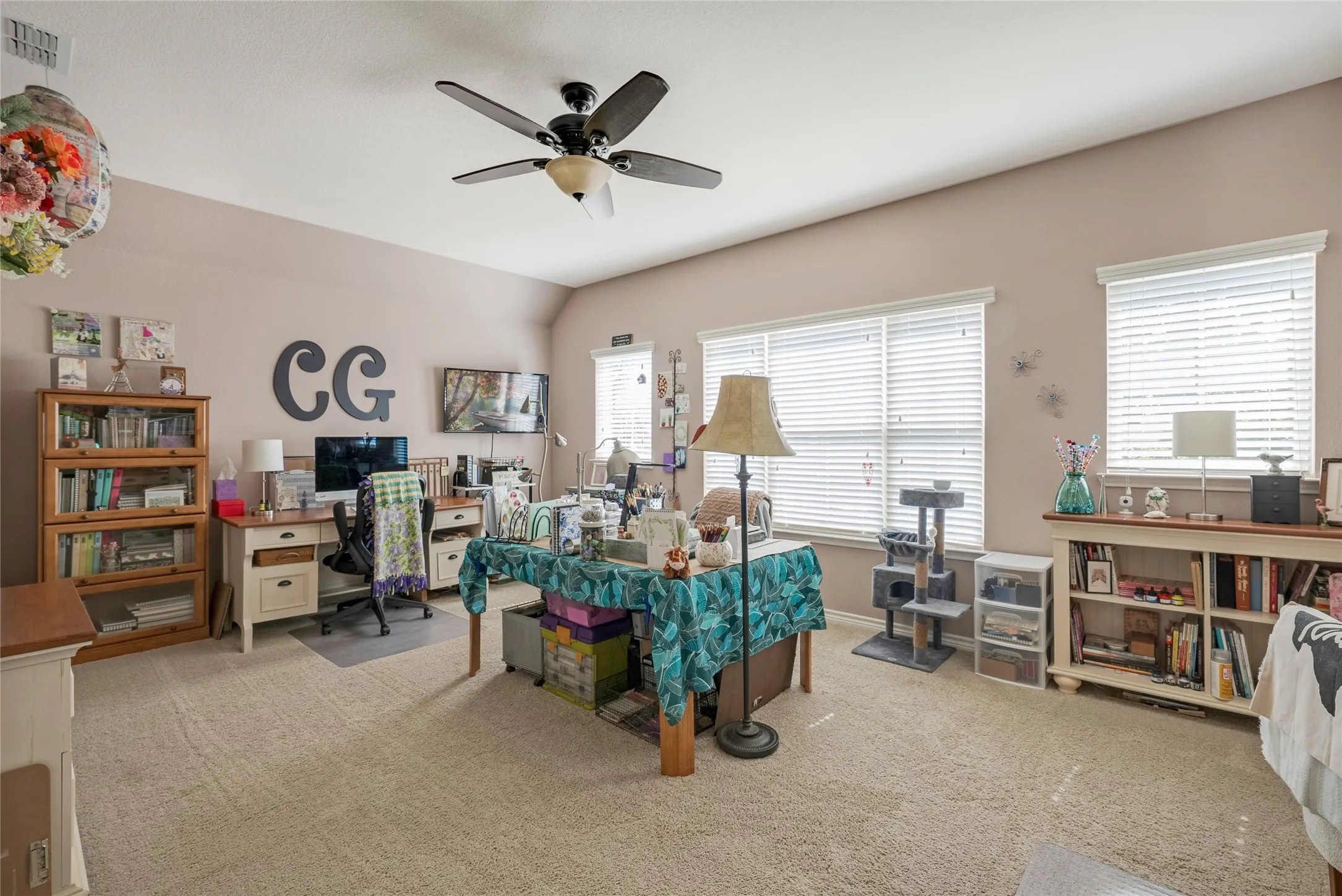 Single Family Residence For Sale in Tarrant County , 8629 Tribute Lane, Fort Worth, Texas 76131, 3 Bedroom, 3 Bathroom, 2 Garage spaces, 2,999 Sqft, built in 2013, mls#21328226, Real Estate Agent in Fort Worth, Homes For Sale in Tarrant county, Homes For Sale in Fort Worth, Realtor in Fort Worth Texas, Real Estate Brokerage Independent Realty Texas, Luminita Cordes Realtor