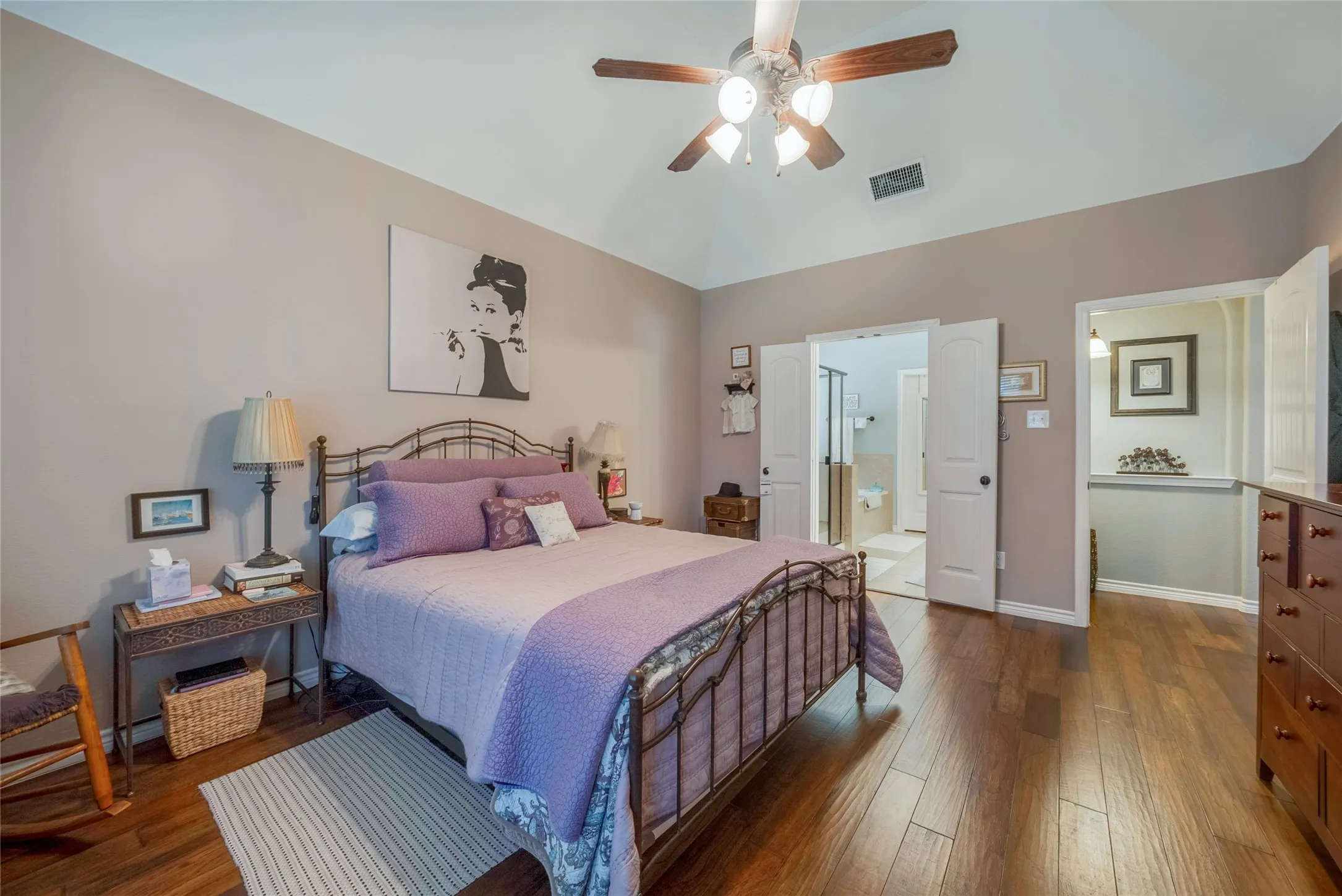 Single Family Residence For Sale in Tarrant County , 8629 Tribute Lane, Fort Worth, Texas 76131, 3 Bedroom, 3 Bathroom, 2 Garage spaces, 2,999 Sqft, built in 2013, mls#21328226, Real Estate Agent in Fort Worth, Homes For Sale in Tarrant county, Homes For Sale in Fort Worth, Realtor in Fort Worth Texas, Real Estate Brokerage Independent Realty Texas, Luminita Cordes Realtor