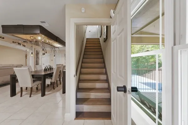 Single Family Residence For Sale in Tarrant County , 1806 Old Oak Drive, Arlington, Texas 76012, 6 Bedroom, 5 Bathroom, 2 Garage spaces, 4,658 Sqft, built in 1999, mls#21337754, Real Estate Agent in Arlington, Homes For Sale in Tarrant county, Homes For Sale in Arlington, Realtor in Arlington Texas, Real Estate Brokerage Independent Realty Texas, Luminita Cordes Realtor