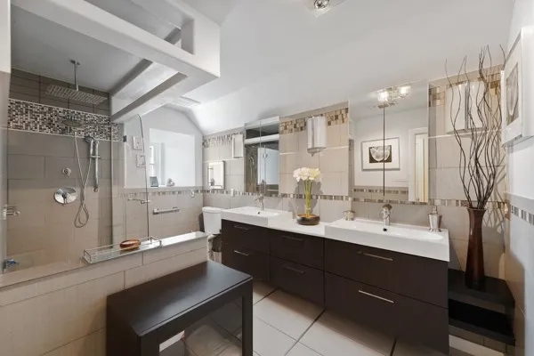 Single Family Residence For Sale in Tarrant County , 1806 Old Oak Drive, Arlington, Texas 76012, 6 Bedroom, 5 Bathroom, 2 Garage spaces, 4,658 Sqft, built in 1999, mls#21337754, Real Estate Agent in Arlington, Homes For Sale in Tarrant county, Homes For Sale in Arlington, Realtor in Arlington Texas, Real Estate Brokerage Independent Realty Texas, Luminita Cordes Realtor