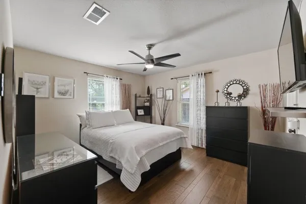 Single Family Residence For Sale in Tarrant County , 1806 Old Oak Drive, Arlington, Texas 76012, 6 Bedroom, 5 Bathroom, 2 Garage spaces, 4,658 Sqft, built in 1999, mls#21337754, Real Estate Agent in Arlington, Homes For Sale in Tarrant county, Homes For Sale in Arlington, Realtor in Arlington Texas, Real Estate Brokerage Independent Realty Texas, Luminita Cordes Realtor
