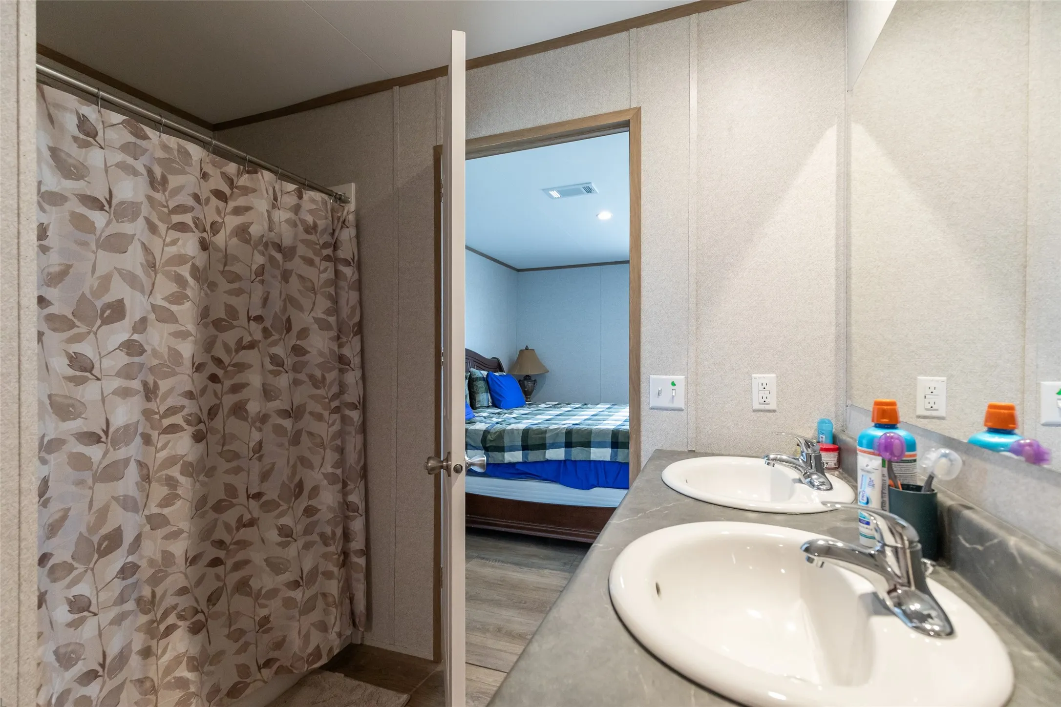 Manufactured Home For Sale in Jones County , 8077 Private Road 4143, Merkel, Texas 79536, 5 Bedroom, 3 Bathroom, Garage spaces, 2,128 Sqft, built in 2025, mls#21339030, Real Estate Agent in Merkel, Homes For Sale in Jones county, Homes For Sale in Merkel, Realtor in Merkel Texas, Real Estate Brokerage Independent Realty Texas, Luminita Cordes Realtor
