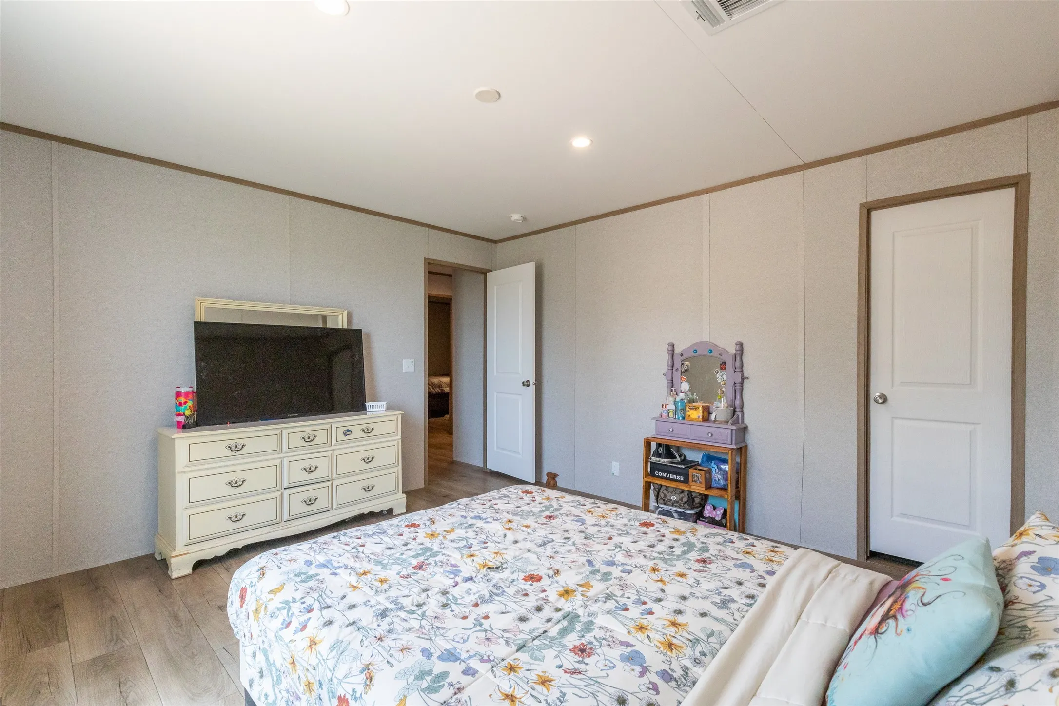 Manufactured Home For Sale in Jones County , 8077 Private Road 4143, Merkel, Texas 79536, 5 Bedroom, 3 Bathroom, Garage spaces, 2,128 Sqft, built in 2025, mls#21339030, Real Estate Agent in Merkel, Homes For Sale in Jones county, Homes For Sale in Merkel, Realtor in Merkel Texas, Real Estate Brokerage Independent Realty Texas, Luminita Cordes Realtor