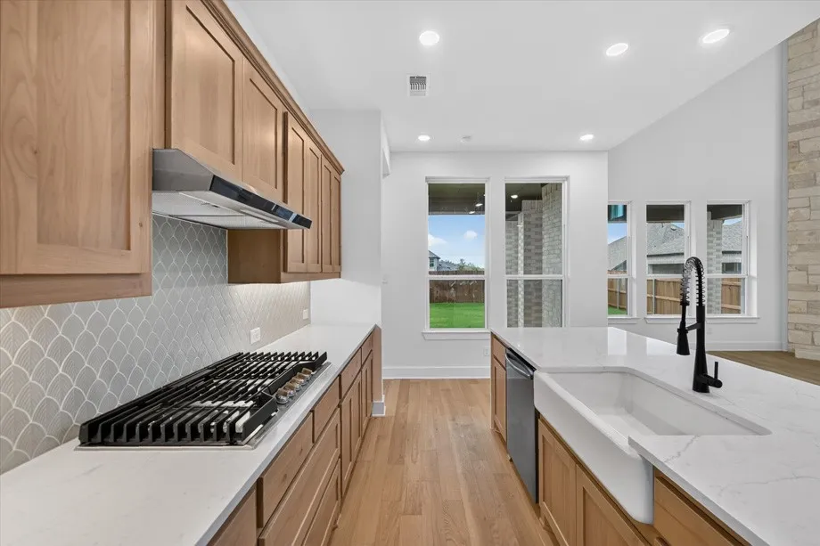 Single Family Residence For Sale in Grayson County , 520 Stallion Lane, Van Alstyne, Texas 75495, 4 Bedroom, 5 Bathroom, 3 Garage spaces, 3,371 Sqft, built in 2026, mls#21339892, Real Estate Agent in Van Alstyne, Homes For Sale in Grayson county, Homes For Sale in Van Alstyne, Realtor in Van Alstyne Texas, Real Estate Brokerage Independent Realty Texas, Luminita Cordes Realtor