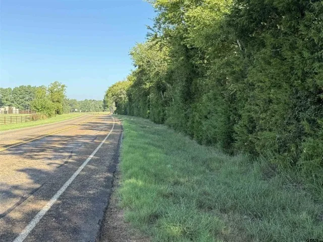 Farm For Sale in Smith County , 21120 Fm 16 W, Lindale, Texas 75771, 1 Bedroom, 1 Bathroom, Garage spaces, 1,000 Sqft, built in 2001, Price $2,795,000, mls#21339920, Real Estate Agent in Lindale, Homes For Sale in Smith county, Homes For Sale in Lindale, Realtor in Lindale Texas, Real Estate Brokerage Independent Realty Texas, Luminita Cordes Realtor