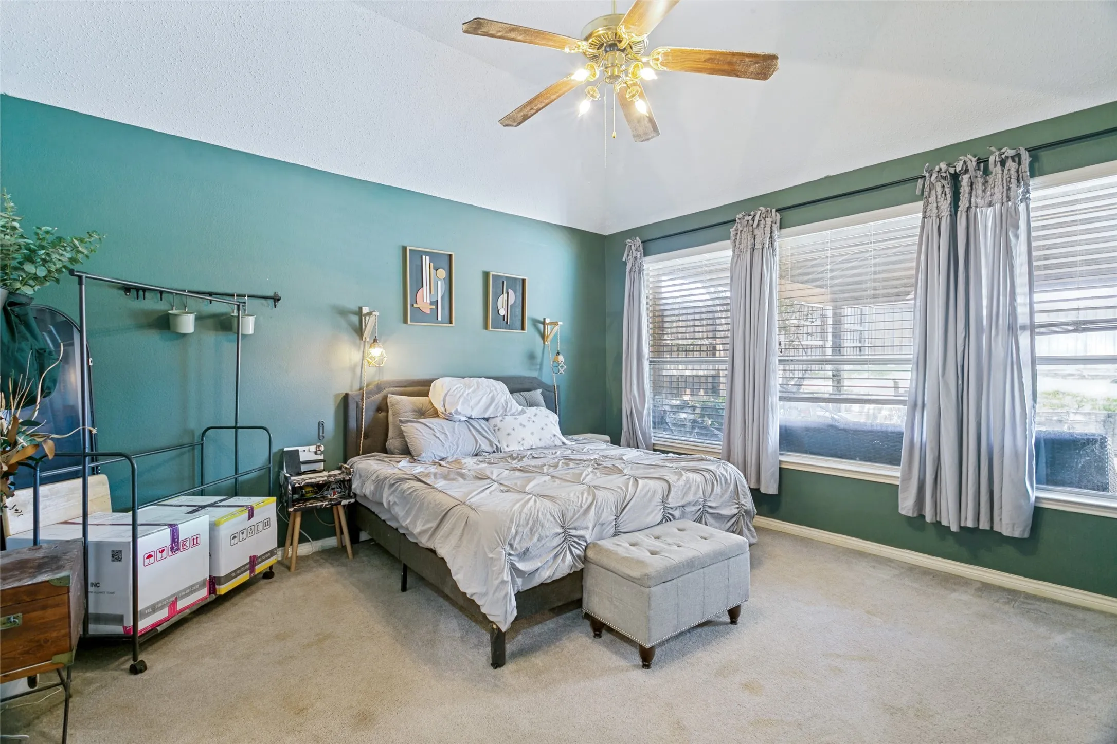 Single Family Residence For Sale in Tarrant County , 2616 Wickersham Court, Grapevine, Texas 76051, 5 Bedroom, 3 Bathroom, 2 Garage spaces, 2,791 Sqft, built in 1992, mls#21337641, Real Estate Agent in Grapevine, Homes For Sale in Tarrant county, Homes For Sale in Grapevine, Realtor in Grapevine Texas, Real Estate Brokerage Independent Realty Texas, Luminita Cordes Realtor