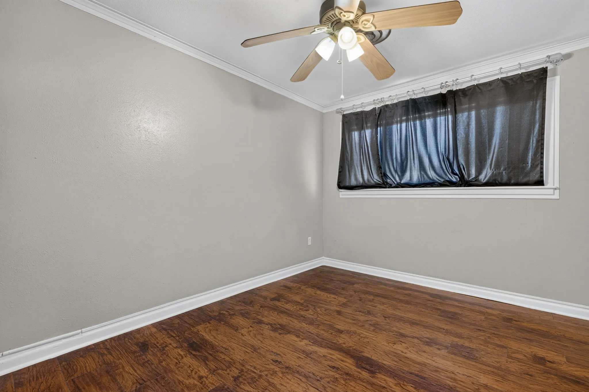 Single Family Residence For Sale in Palo Pinto County , 1702 SE 22nd Avenue, Mineral Wells, Texas 76067, 4 Bedroom, 2 Bathroom, Garage spaces, 2,498 Sqft, built in 1962, mls#21336683, Real Estate Agent in Mineral Wells, Homes For Sale in Palo Pinto county, Homes For Sale in Mineral Wells, Realtor in Mineral Wells Texas, Real Estate Brokerage Independent Realty Texas, Luminita Cordes Realtor