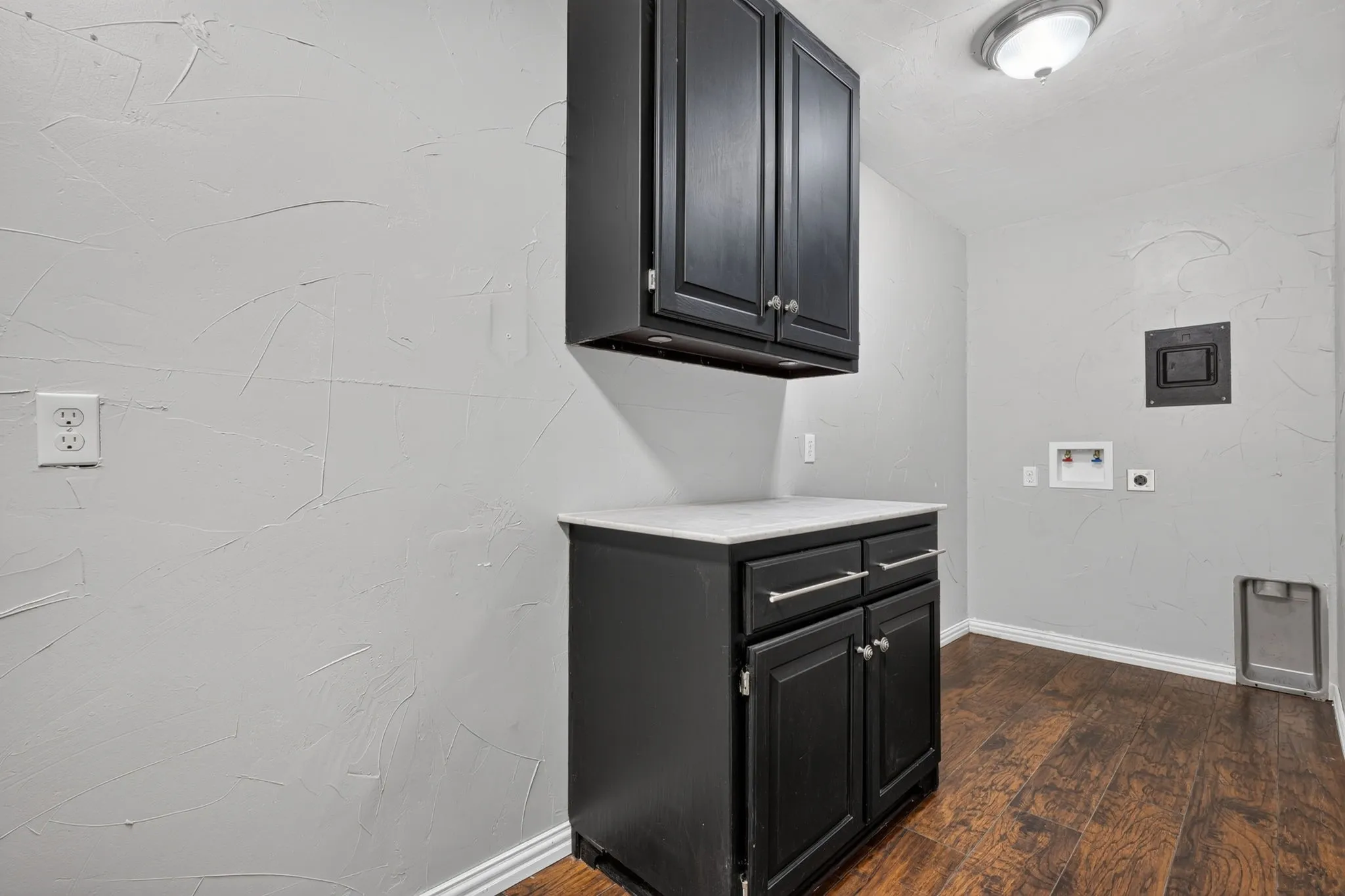 Single Family Residence For Sale in Palo Pinto County , 1702 SE 22nd Avenue, Mineral Wells, Texas 76067, 4 Bedroom, 2 Bathroom, Garage spaces, 2,498 Sqft, built in 1962, mls#21336683, Real Estate Agent in Mineral Wells, Homes For Sale in Palo Pinto county, Homes For Sale in Mineral Wells, Realtor in Mineral Wells Texas, Real Estate Brokerage Independent Realty Texas, Luminita Cordes Realtor