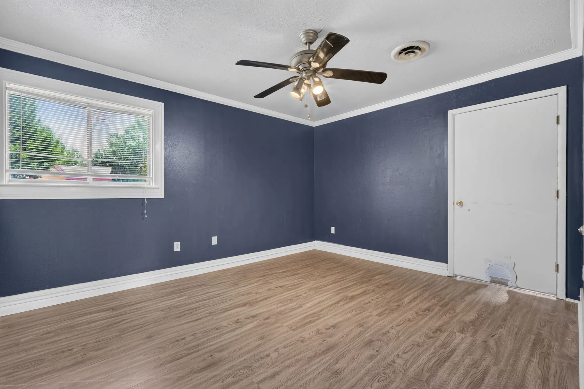 Single Family Residence For Sale in Palo Pinto County , 1702 SE 22nd Avenue, Mineral Wells, Texas 76067, 4 Bedroom, 2 Bathroom, Garage spaces, 2,498 Sqft, built in 1962, mls#21336683, Real Estate Agent in Mineral Wells, Homes For Sale in Palo Pinto county, Homes For Sale in Mineral Wells, Realtor in Mineral Wells Texas, Real Estate Brokerage Independent Realty Texas, Luminita Cordes Realtor
