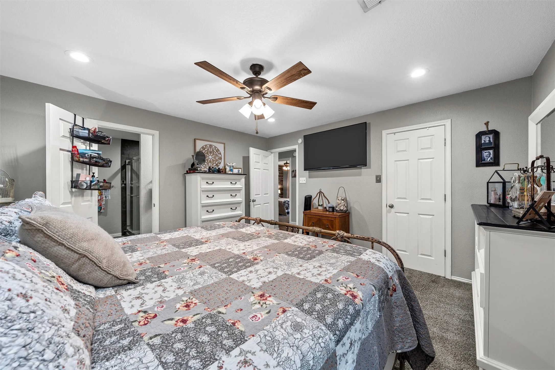 Single Family Residence For Sale in Mc Lennan County , 101 Brown Drive, Eddy, Texas 76524, 4 Bedroom, 2 Bathroom, Garage spaces, 1,930 Sqft, built in 2002, mls#21339072, Real Estate Agent in Eddy, Homes For Sale in Mc Lennan county, Homes For Sale in Eddy, Realtor in Eddy Texas, Real Estate Brokerage Independent Realty Texas, Luminita Cordes Realtor