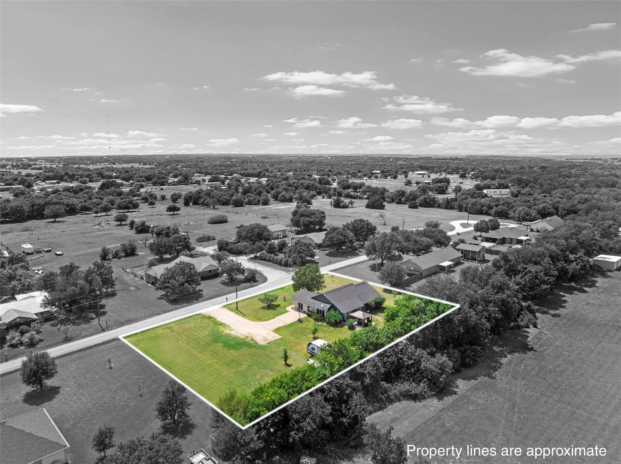Single Family Residence For Sale in Mc Lennan County , 101 Brown Drive, Eddy, Texas 76524, 4 Bedroom, 2 Bathroom, Garage spaces, 1,930 Sqft, built in 2002, mls#21339072, Real Estate Agent in Eddy, Homes For Sale in Mc Lennan county, Homes For Sale in Eddy, Realtor in Eddy Texas, Real Estate Brokerage Independent Realty Texas, Luminita Cordes Realtor