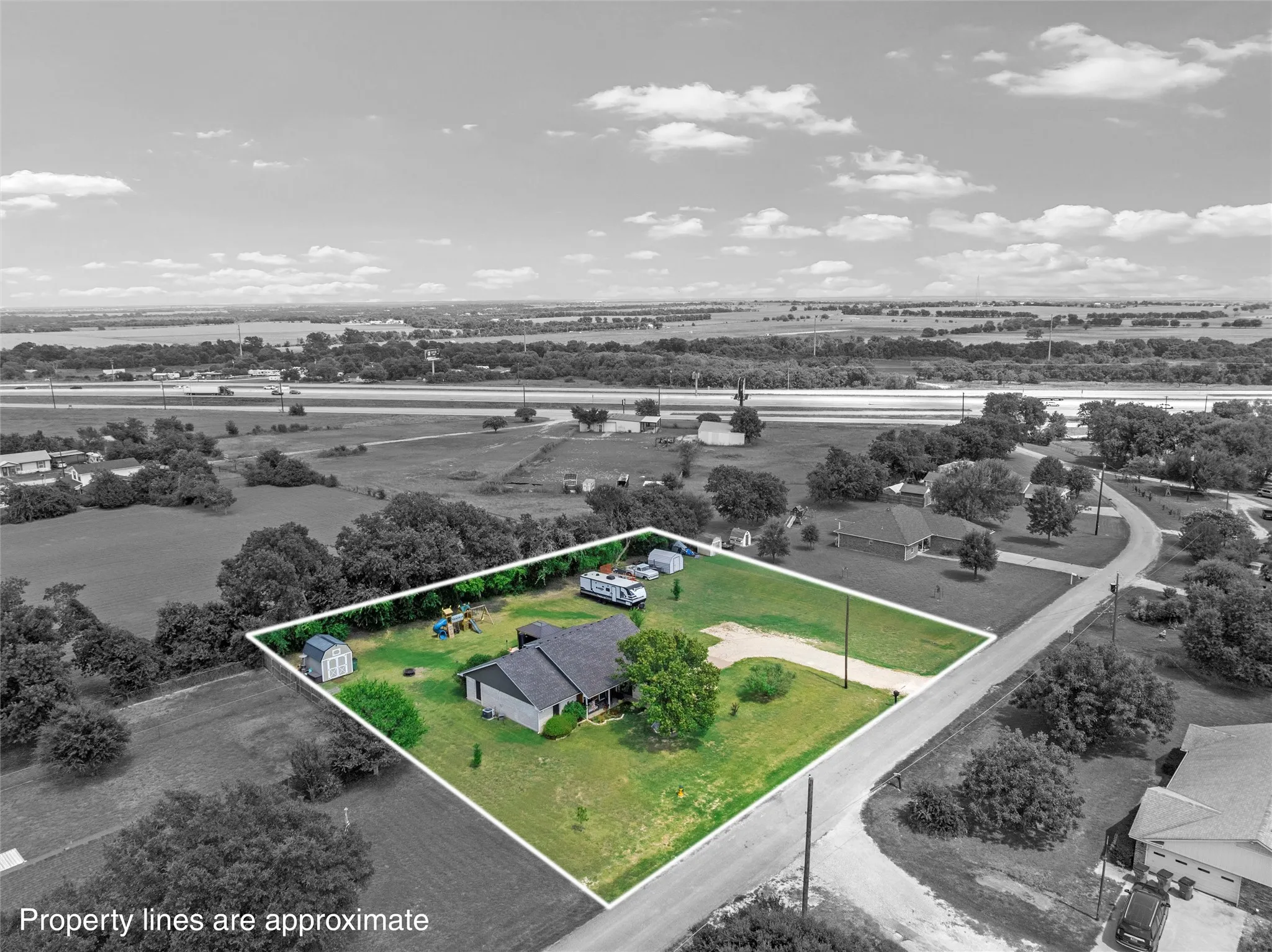 Single Family Residence For Sale in Mc Lennan County , 101 Brown Drive, Eddy, Texas 76524, 4 Bedroom, 2 Bathroom, Garage spaces, 1,930 Sqft, built in 2002, mls#21339072, Real Estate Agent in Eddy, Homes For Sale in Mc Lennan county, Homes For Sale in Eddy, Realtor in Eddy Texas, Real Estate Brokerage Independent Realty Texas, Luminita Cordes Realtor