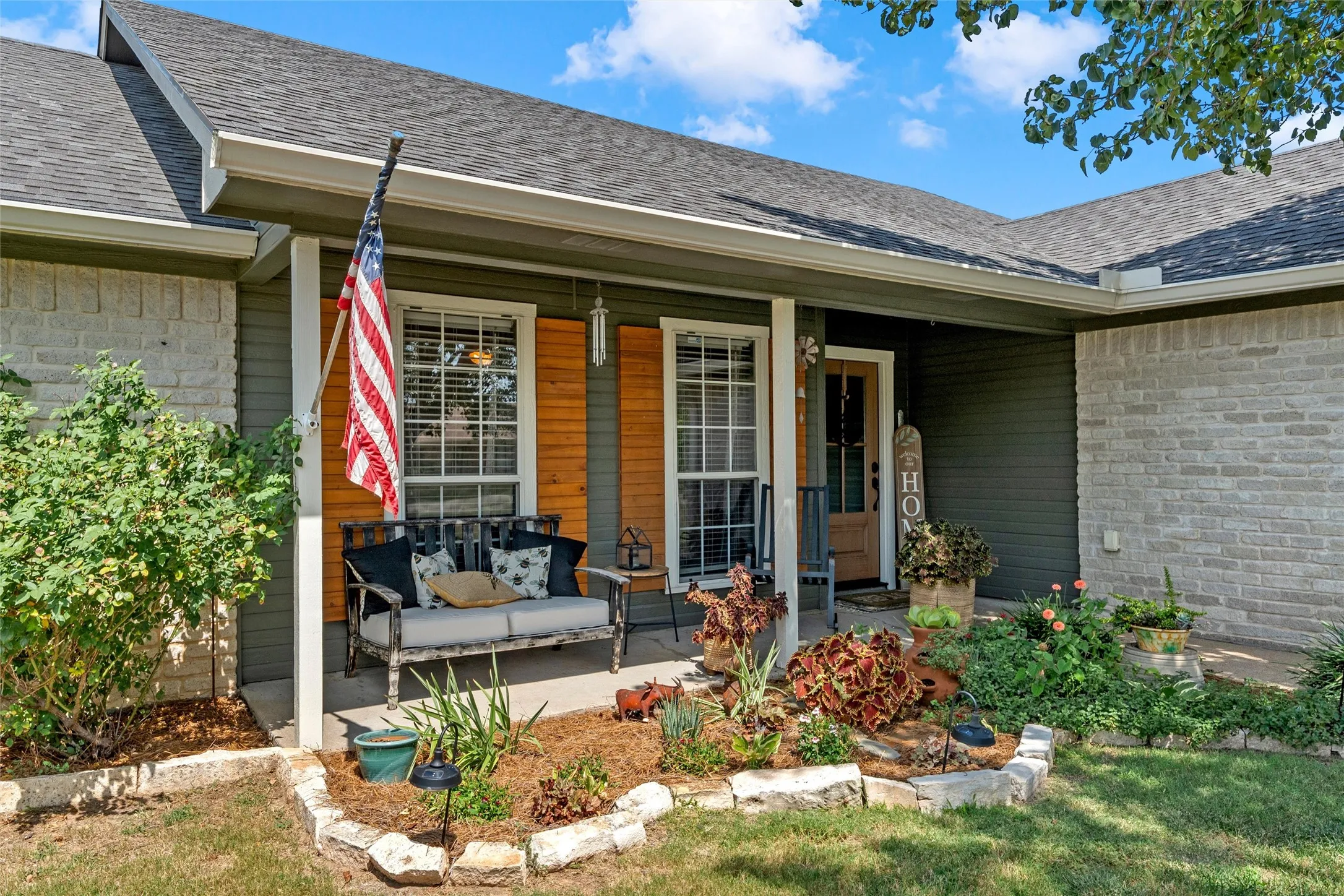 Single Family Residence For Sale in Mc Lennan County , 101 Brown Drive, Eddy, Texas 76524, 4 Bedroom, 2 Bathroom, Garage spaces, 1,930 Sqft, built in 2002, mls#21339072, Real Estate Agent in Eddy, Homes For Sale in Mc Lennan county, Homes For Sale in Eddy, Realtor in Eddy Texas, Real Estate Brokerage Independent Realty Texas, Luminita Cordes Realtor