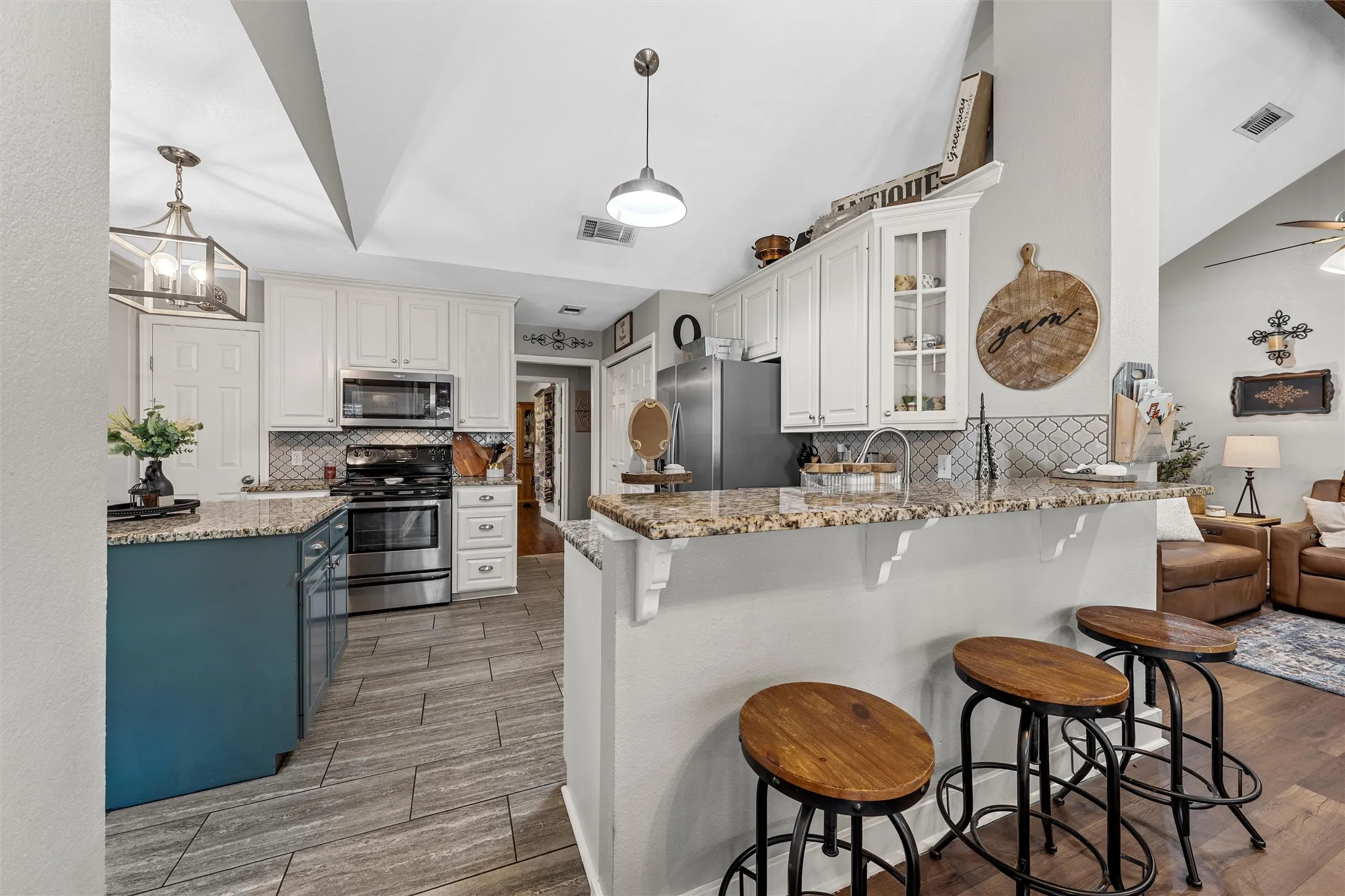 Single Family Residence For Sale in Mc Lennan County , 101 Brown Drive, Eddy, Texas 76524, 4 Bedroom, 2 Bathroom, Garage spaces, 1,930 Sqft, built in 2002, mls#21339072, Real Estate Agent in Eddy, Homes For Sale in Mc Lennan county, Homes For Sale in Eddy, Realtor in Eddy Texas, Real Estate Brokerage Independent Realty Texas, Luminita Cordes Realtor