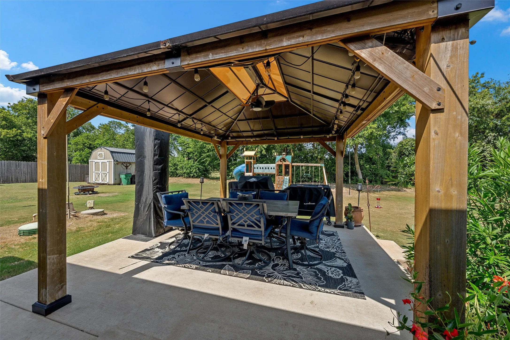 Single Family Residence For Sale in Mc Lennan County , 101 Brown Drive, Eddy, Texas 76524, 4 Bedroom, 2 Bathroom, Garage spaces, 1,930 Sqft, built in 2002, mls#21339072, Real Estate Agent in Eddy, Homes For Sale in Mc Lennan county, Homes For Sale in Eddy, Realtor in Eddy Texas, Real Estate Brokerage Independent Realty Texas, Luminita Cordes Realtor