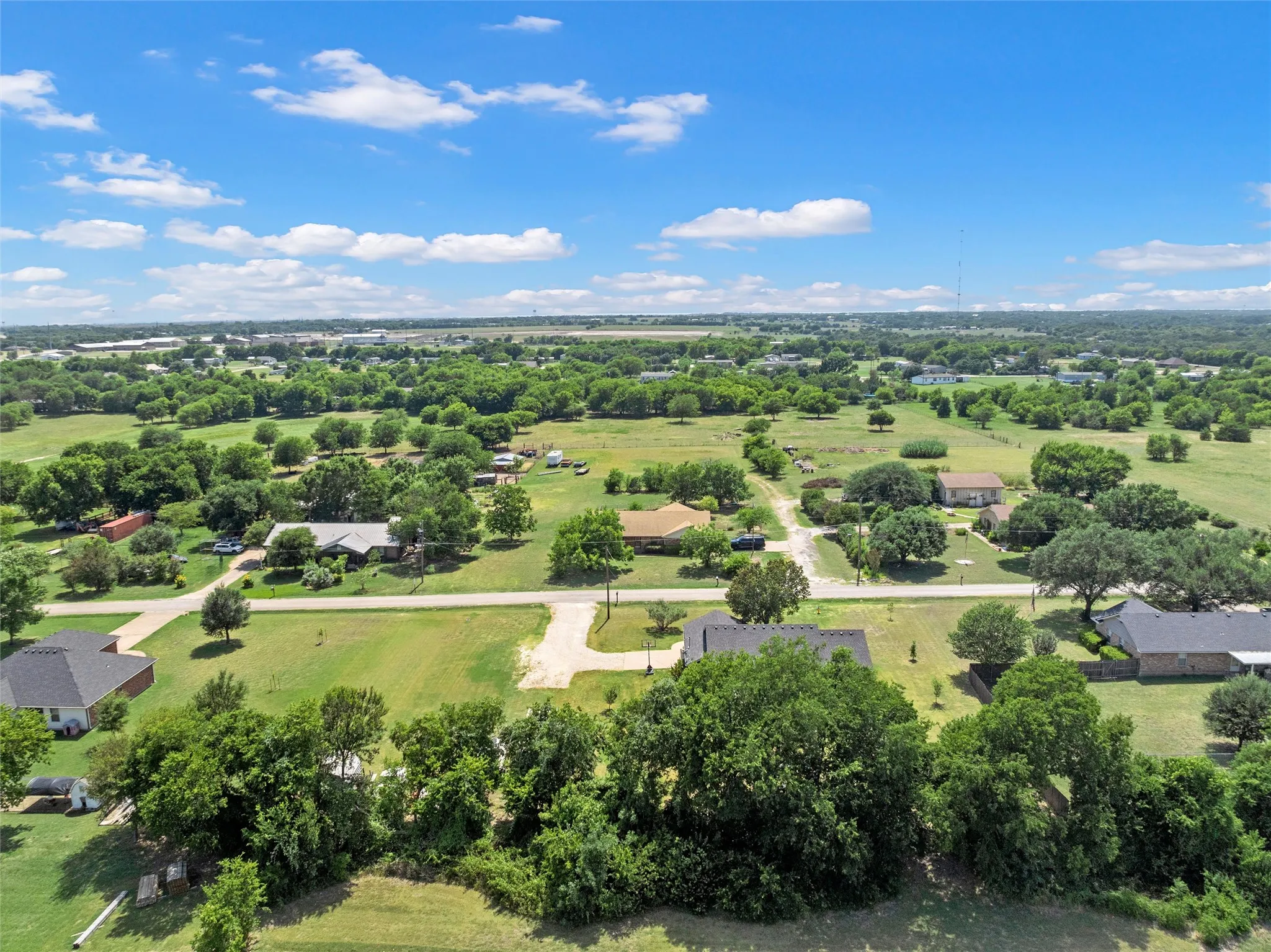 Single Family Residence For Sale in Mc Lennan County , 101 Brown Drive, Eddy, Texas 76524, 4 Bedroom, 2 Bathroom, Garage spaces, 1,930 Sqft, built in 2002, mls#21339072, Real Estate Agent in Eddy, Homes For Sale in Mc Lennan county, Homes For Sale in Eddy, Realtor in Eddy Texas, Real Estate Brokerage Independent Realty Texas, Luminita Cordes Realtor
