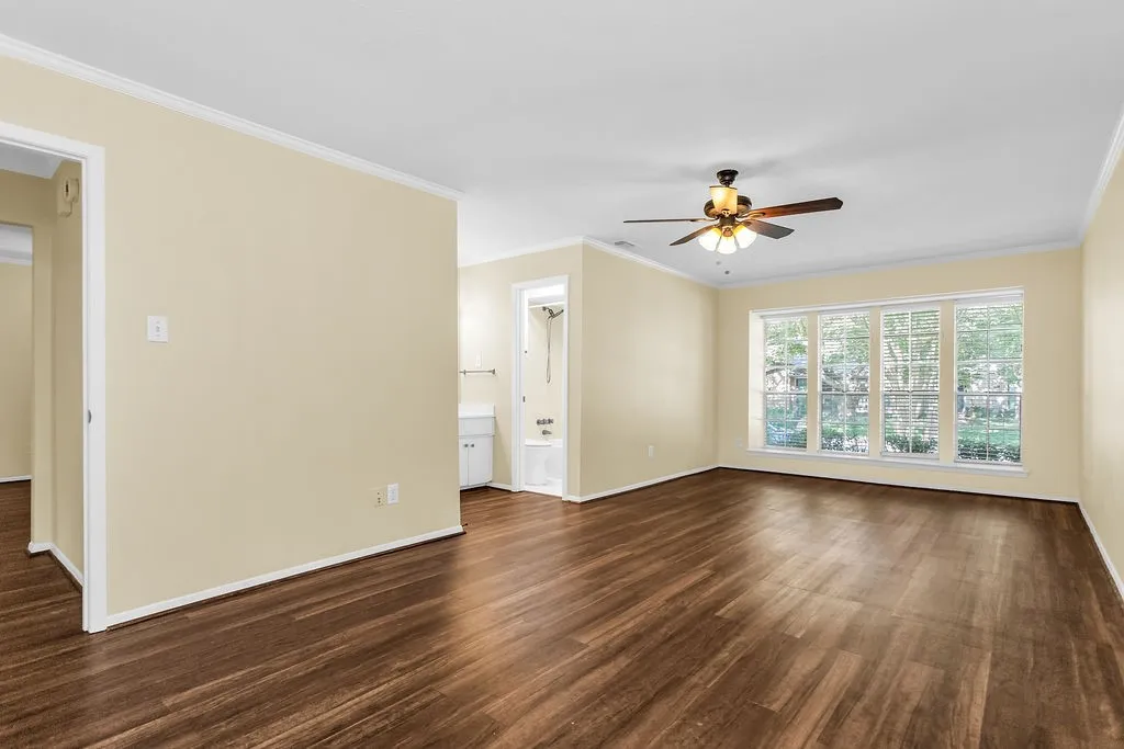 Townhouse For Sale in Dallas County , 10626 Northboro Street 9, Dallas, Texas 75230, 3 Bedroom, 2 Bathroom, Garage spaces, 1,450 Sqft, built in 1971, mls#21335906, Real Estate Agent in Dallas, Homes For Sale in Dallas county, Homes For Sale in Dallas, Realtor in Dallas Texas, Real Estate Brokerage Independent Realty Texas, Luminita Cordes Realtor