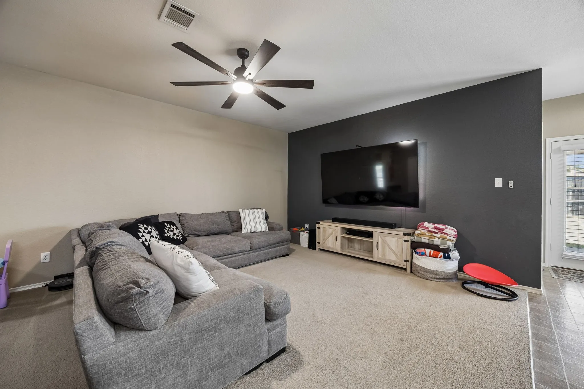 Single Family Residence For Rent in Hunt County , 3216 Overstreet Lane, Royse City, Texas 75189, 3 Bedroom, 2 Bathroom, 2 Garage spaces, 1,633 Sqft, built in 2007, mls#21332184, Real Estate Agent in Royse City, Homes For Rent in Hunt county, Homes For Rent in Royse City, Realtor in Royse City Texas, Real Estate Brokerage Independent Realty Texas, Luminita Cordes Realtor