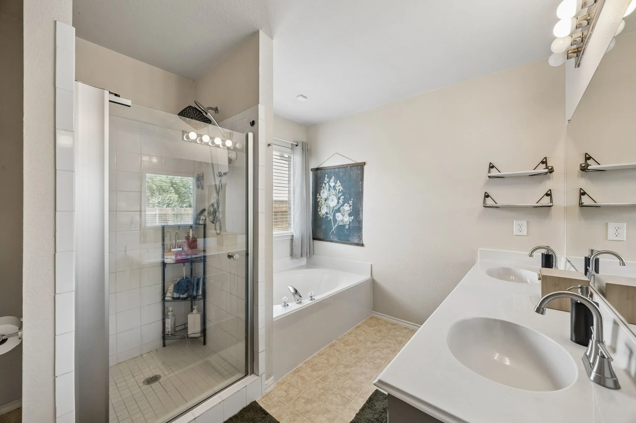 Single Family Residence For Rent in Hunt County , 3216 Overstreet Lane, Royse City, Texas 75189, 3 Bedroom, 2 Bathroom, 2 Garage spaces, 1,633 Sqft, built in 2007, mls#21332184, Real Estate Agent in Royse City, Homes For Rent in Hunt county, Homes For Rent in Royse City, Realtor in Royse City Texas, Real Estate Brokerage Independent Realty Texas, Luminita Cordes Realtor