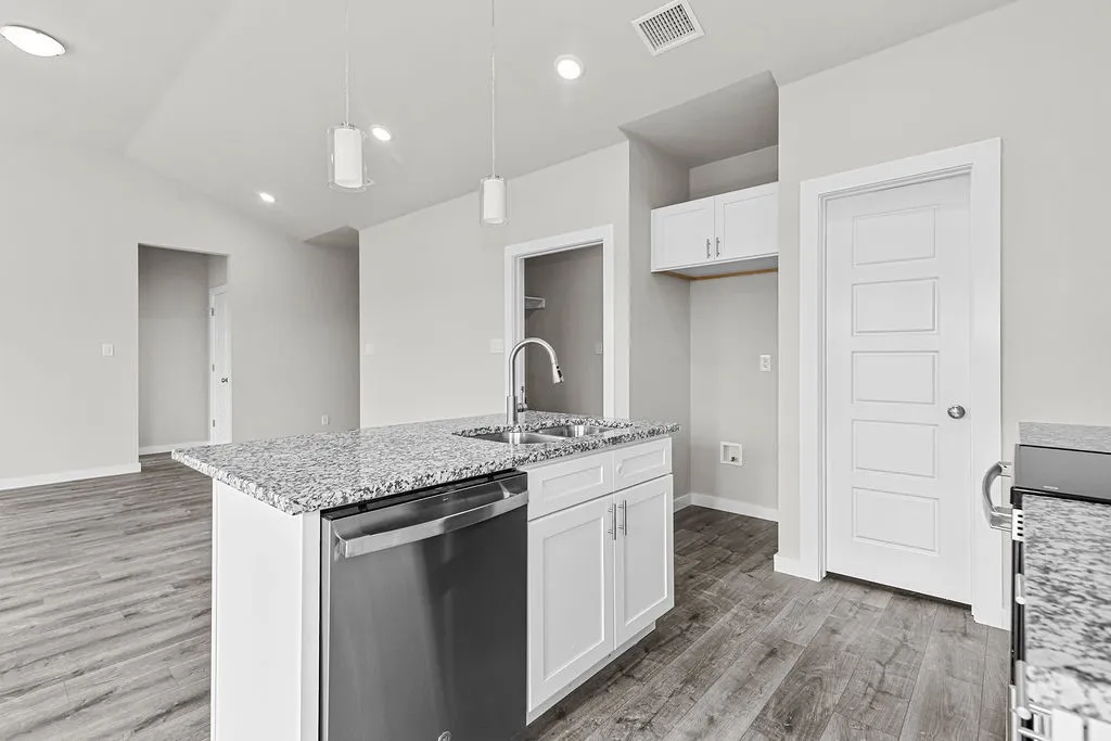 Single Family Residence For Sale in Tarrant County , 10520 Ruffin Drive, Fort Worth, Texas 76131, 3 Bedroom, 2 Bathroom, 2 Garage spaces, 1,387 Sqft, built in 2026, mls#21339950, Real Estate Agent in Fort Worth, Homes For Sale in Tarrant county, Homes For Sale in Fort Worth, Realtor in Fort Worth Texas, Real Estate Brokerage Independent Realty Texas, Luminita Cordes Realtor