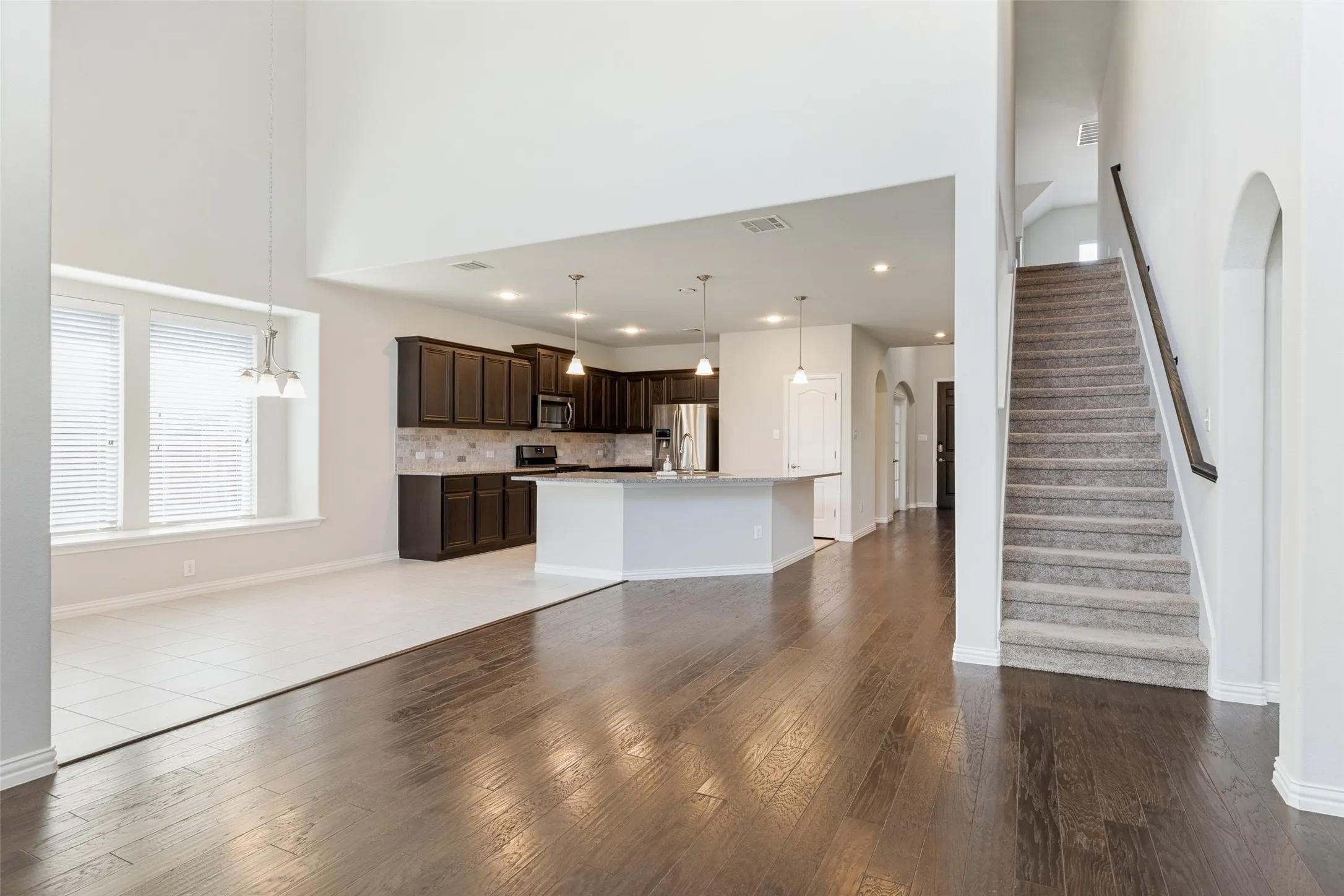 Single Family Residence For Sale in Denton County , 2405 Whispering Pines Drive, Fort Worth, Texas 76177, 3 Bedroom, 3 Bathroom, 2 Garage spaces, 2,634 Sqft, built in 2017, mls#21337843, Real Estate Agent in Fort Worth, Homes For Sale in Denton county, Homes For Sale in Fort Worth, Realtor in Fort Worth Texas, Real Estate Brokerage Independent Realty Texas, Luminita Cordes Realtor