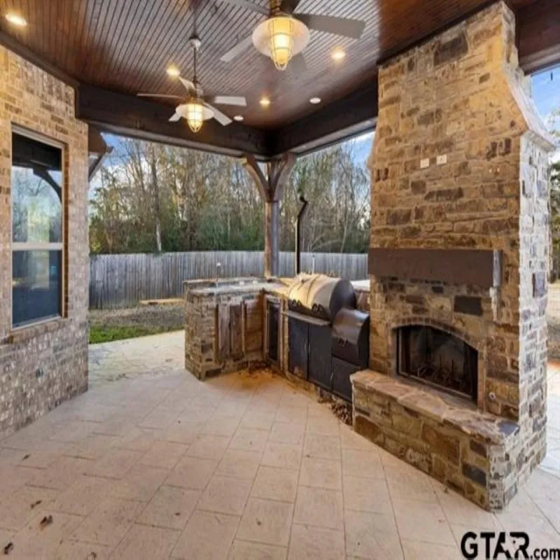 Single Family Residence For Sale in Smith County , 11378 State Highway 110 N, Tyler, Texas 75704, 4 Bedrooms, 5 Bathrooms, 2 Garage spaces, 3,552 Sqft, built in 2015, Price $1,100,000, mls#21339960, Real Estate Agent in Tyler, Homes For Sale in Smith county, Homes For Sale in Tyler, Realtor in Tyler Texas, Real Estate Brokerage Independent Realty Texas, Luminita Cordes Realtor