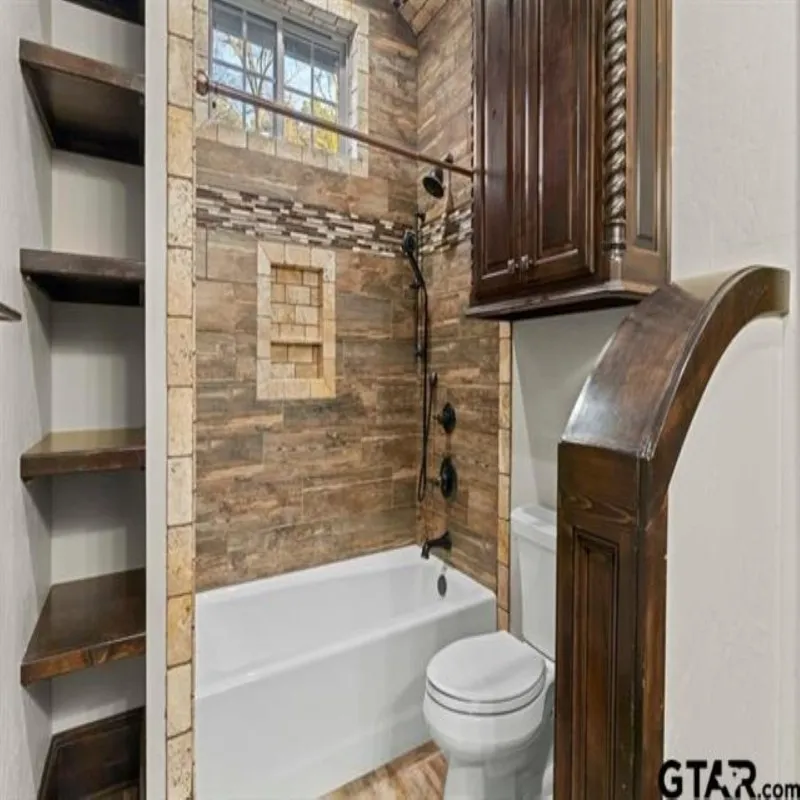 Single Family Residence For Sale in Smith County , 11378 State Highway 110 N, Tyler, Texas 75704, 4 Bedrooms, 5 Bathrooms, 2 Garage spaces, 3,552 Sqft, built in 2015, Price $1,100,000, mls#21339960, Real Estate Agent in Tyler, Homes For Sale in Smith county, Homes For Sale in Tyler, Realtor in Tyler Texas, Real Estate Brokerage Independent Realty Texas, Luminita Cordes Realtor