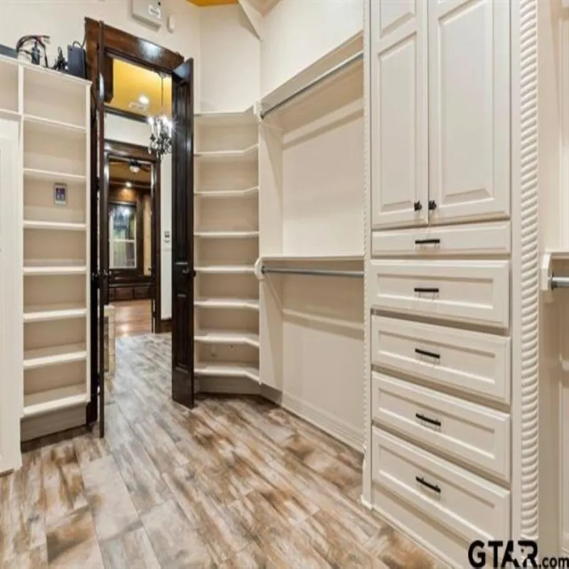 Single Family Residence For Sale in Smith County , 11378 State Highway 110 N, Tyler, Texas 75704, 4 Bedrooms, 5 Bathrooms, 2 Garage spaces, 3,552 Sqft, built in 2015, Price $1,100,000, mls#21339960, Real Estate Agent in Tyler, Homes For Sale in Smith county, Homes For Sale in Tyler, Realtor in Tyler Texas, Real Estate Brokerage Independent Realty Texas, Luminita Cordes Realtor