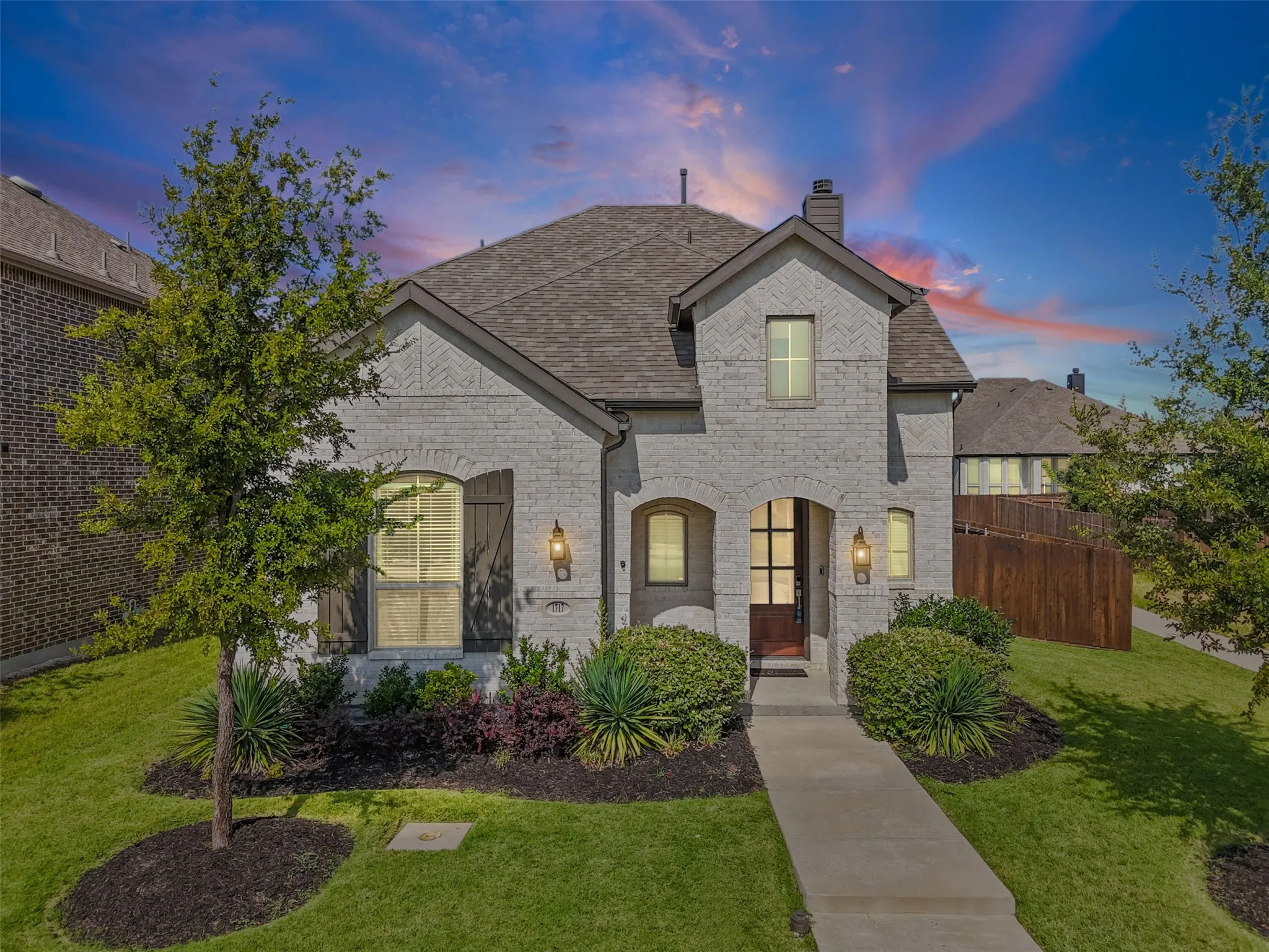 Single Family Residence For Sale in Ellis County , 1717 Vista Way, Waxahachie, Texas 75165, 3 Bedroom, 3 Bathroom, 2 Garage spaces, 2,189 Sqft, built in 2021, mls#21339696, Real Estate Agent in Waxahachie, Homes For Sale in Ellis county, Homes For Sale in Waxahachie, Realtor in Waxahachie Texas, Real Estate Brokerage Independent Realty Texas, Luminita Cordes Realtor