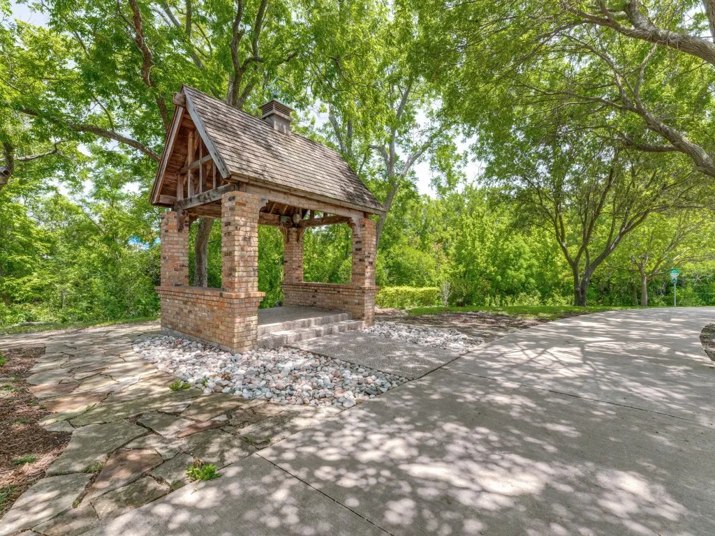 Single Family Residence For Sale in Collin County , 3525 Gary Drive, Plano, Texas 75023, 5 Bedroom, 5 Bathroom, 3 Garage spaces, 4,029 Sqft, built in 1986, mls#21284925, Real Estate Agent in Plano, Homes For Sale in Collin county, Homes For Sale in Plano, Realtor in Plano Texas, Real Estate Brokerage Independent Realty Texas, Luminita Cordes Realtor