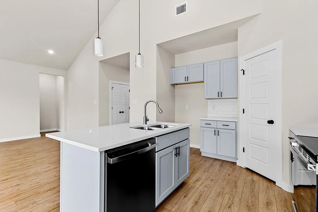 Single Family Residence For Sale in Tarrant County , 213 Marble Creek Drive, Fort Worth, Texas 76131, 4 Bedroom, 2 Bathroom, 2 Garage spaces, 1,659 Sqft, built in 2026, mls#21339985, Real Estate Agent in Fort Worth, Homes For Sale in Tarrant county, Homes For Sale in Fort Worth, Realtor in Fort Worth Texas, Real Estate Brokerage Independent Realty Texas, Luminita Cordes Realtor