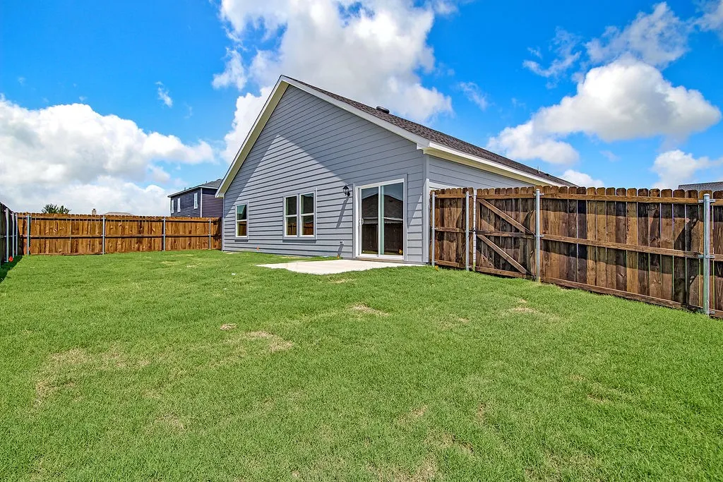 Single Family Residence For Sale in Tarrant County , 213 Marble Creek Drive, Fort Worth, Texas 76131, 4 Bedroom, 2 Bathroom, 2 Garage spaces, 1,659 Sqft, built in 2026, mls#21339985, Real Estate Agent in Fort Worth, Homes For Sale in Tarrant county, Homes For Sale in Fort Worth, Realtor in Fort Worth Texas, Real Estate Brokerage Independent Realty Texas, Luminita Cordes Realtor