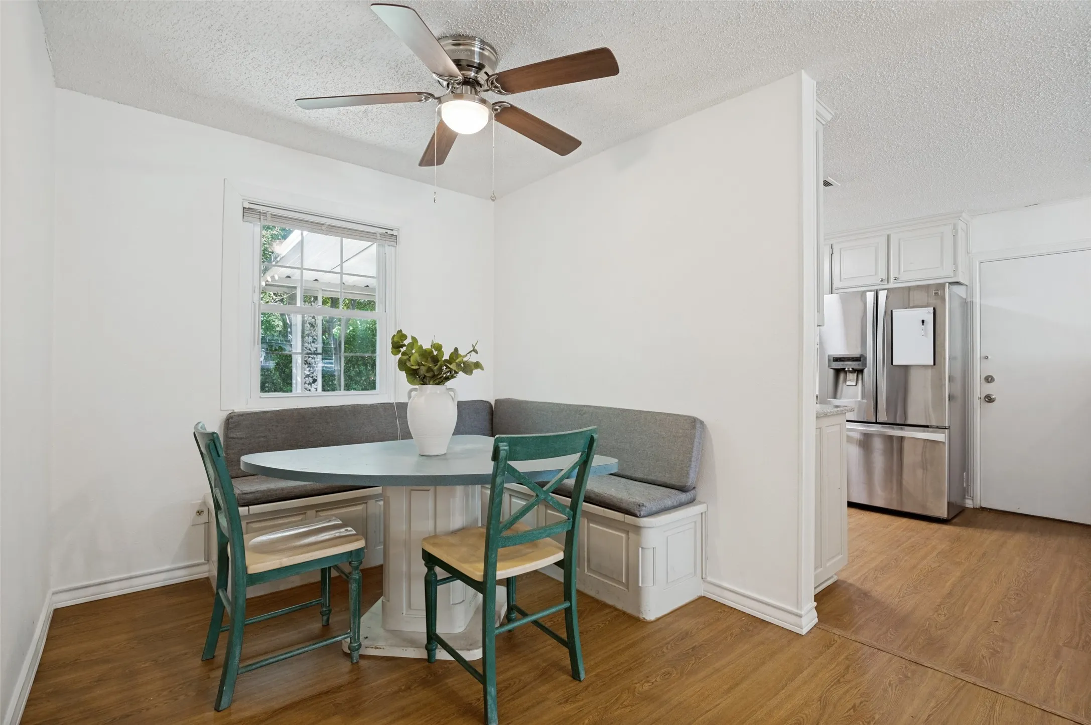 Single Family Residence For Sale in Tarrant County , 1410 Carswell Terrace, Arlington, Texas 76010, 3 Bedroom, 1 Bathroom, 2 Garage spaces, 1,217 Sqft, built in 1953, mls#21307640, Real Estate Agent in Arlington, Homes For Sale in Tarrant county, Homes For Sale in Arlington, Realtor in Arlington Texas, Real Estate Brokerage Independent Realty Texas, Luminita Cordes Realtor
