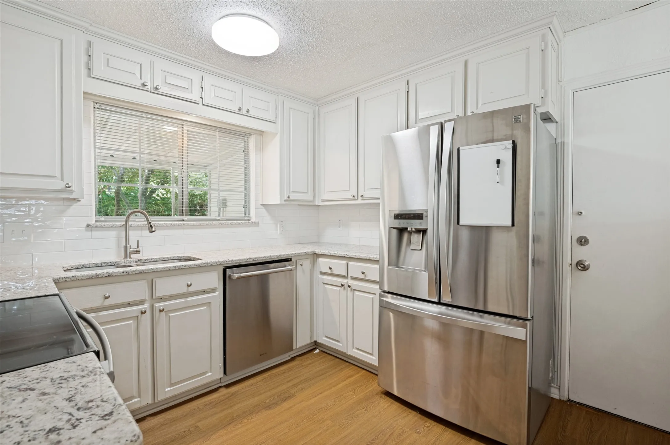 Single Family Residence For Sale in Tarrant County , 1410 Carswell Terrace, Arlington, Texas 76010, 3 Bedroom, 1 Bathroom, 2 Garage spaces, 1,217 Sqft, built in 1953, mls#21307640, Real Estate Agent in Arlington, Homes For Sale in Tarrant county, Homes For Sale in Arlington, Realtor in Arlington Texas, Real Estate Brokerage Independent Realty Texas, Luminita Cordes Realtor