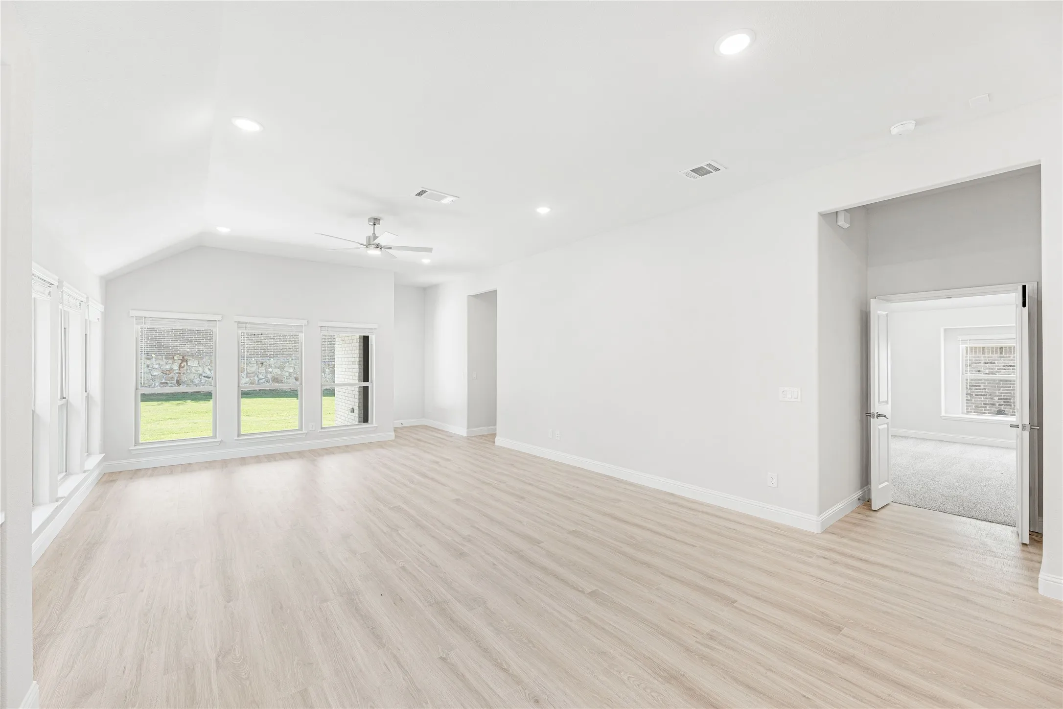 Single Family Residence For Sale in Collin County , 2033 Hickory Chase Lane, Anna, Texas 75409, 4 Bedroom, 2 Bathroom, 2 Garage spaces, 2,036 Sqft, built in 2026, mls#21336340, Real Estate Agent in Anna, Homes For Sale in Collin county, Homes For Sale in Anna, Realtor in Anna Texas, Real Estate Brokerage Independent Realty Texas, Luminita Cordes Realtor