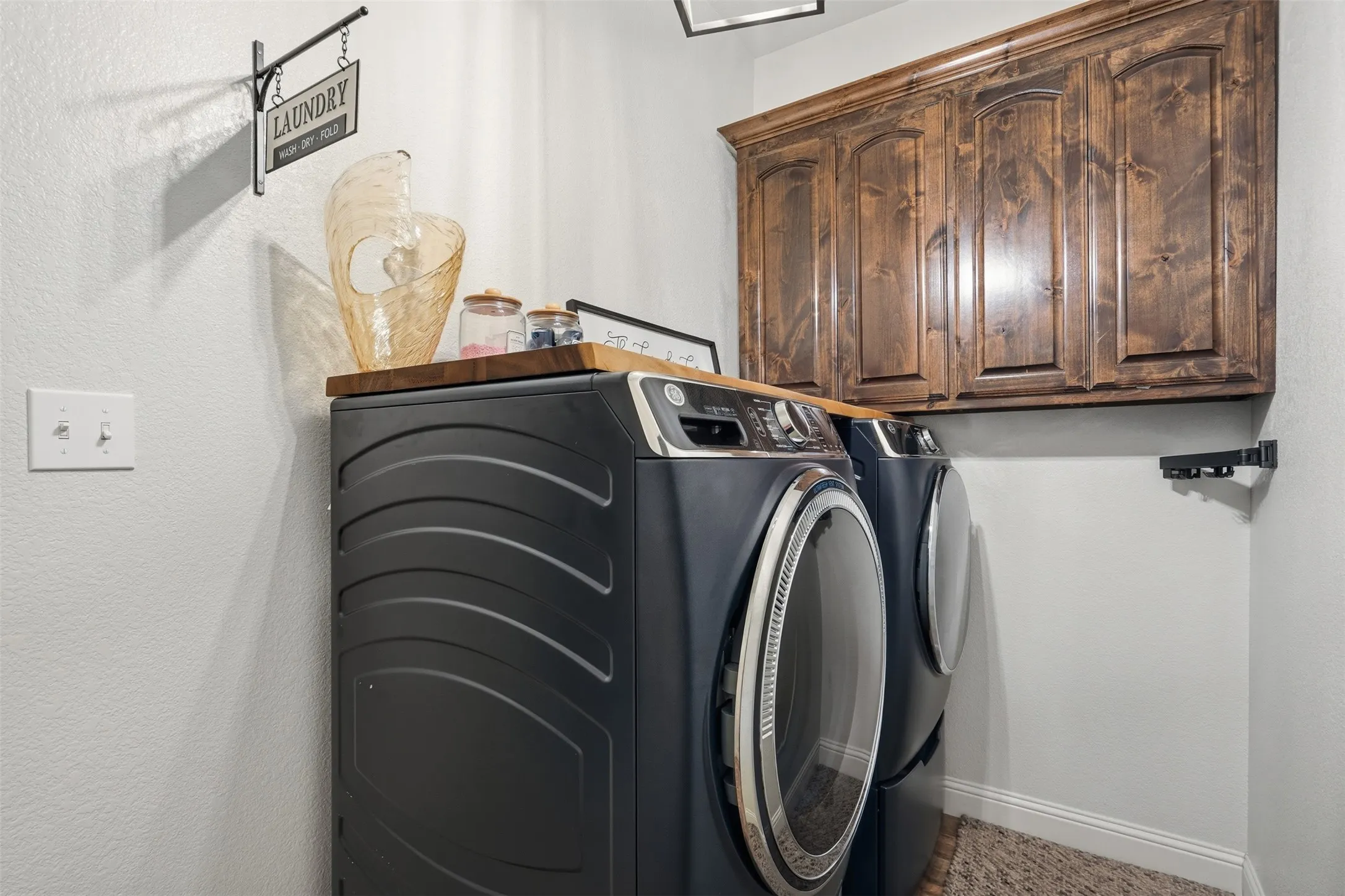 Single Family Residence For Sale in Parker County , 205 Lavender Court, Springtown, Texas 76082, 4 Bedroom, 2 Bathroom, 3 Garage spaces, 2,102 Sqft, built in 2017, mls#21338760, Real Estate Agent in Springtown, Homes For Sale in Parker county, Homes For Sale in Springtown, Realtor in Springtown Texas, Real Estate Brokerage Independent Realty Texas, Luminita Cordes Realtor