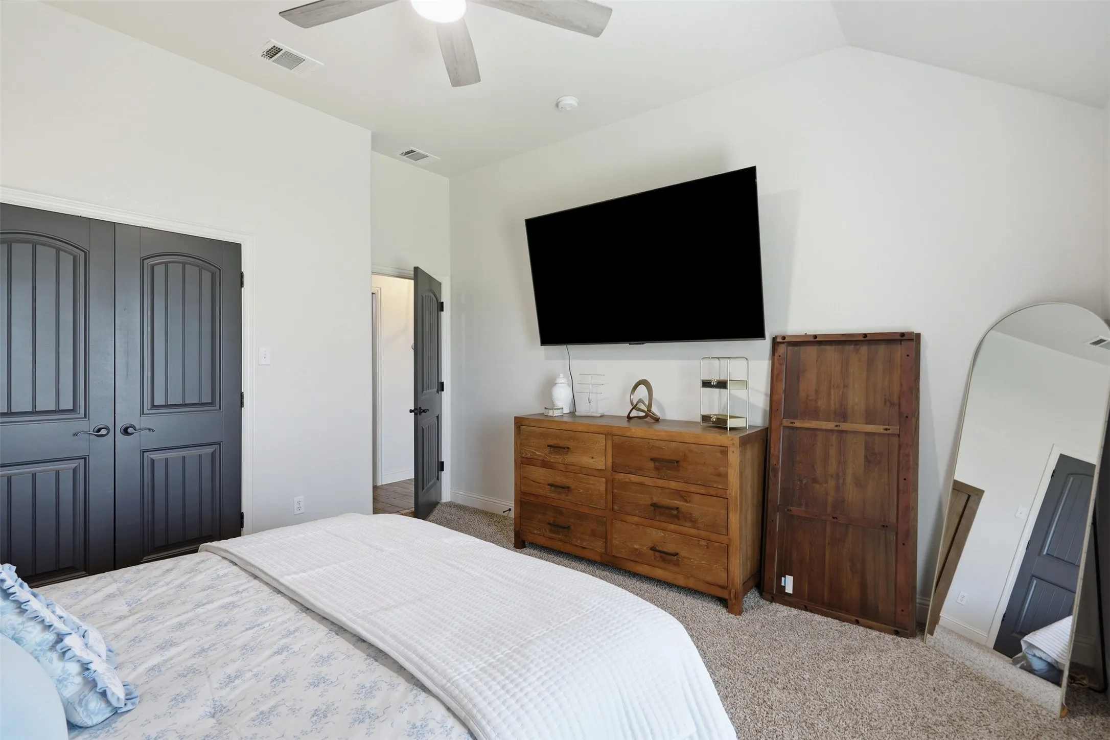 Single Family Residence For Sale in Parker County , 205 Lavender Court, Springtown, Texas 76082, 4 Bedroom, 2 Bathroom, 3 Garage spaces, 2,102 Sqft, built in 2017, mls#21338760, Real Estate Agent in Springtown, Homes For Sale in Parker county, Homes For Sale in Springtown, Realtor in Springtown Texas, Real Estate Brokerage Independent Realty Texas, Luminita Cordes Realtor