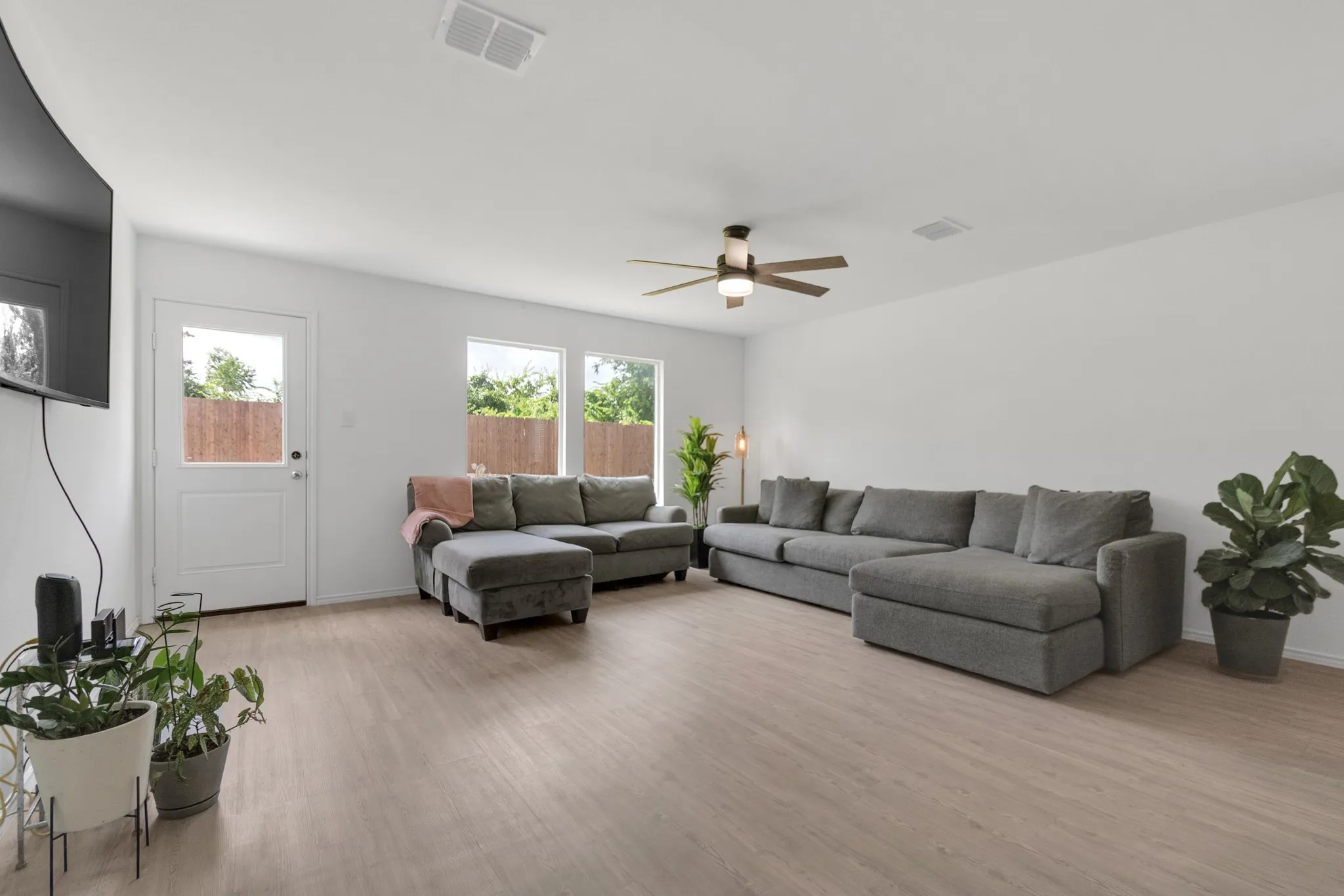 Single Family Residence For Sale in Collin County , 1801 Ashland Street, Mc Kinney, Texas 75071, 3 Bedroom, 2 Bathroom, 2 Garage spaces, 1,479 Sqft, built in 2024, mls#21332985, Real Estate Agent in Mc Kinney, Homes For Sale in Collin county, Homes For Sale in Mc Kinney, Realtor in Mc Kinney Texas, Real Estate Brokerage Independent Realty Texas, Luminita Cordes Realtor