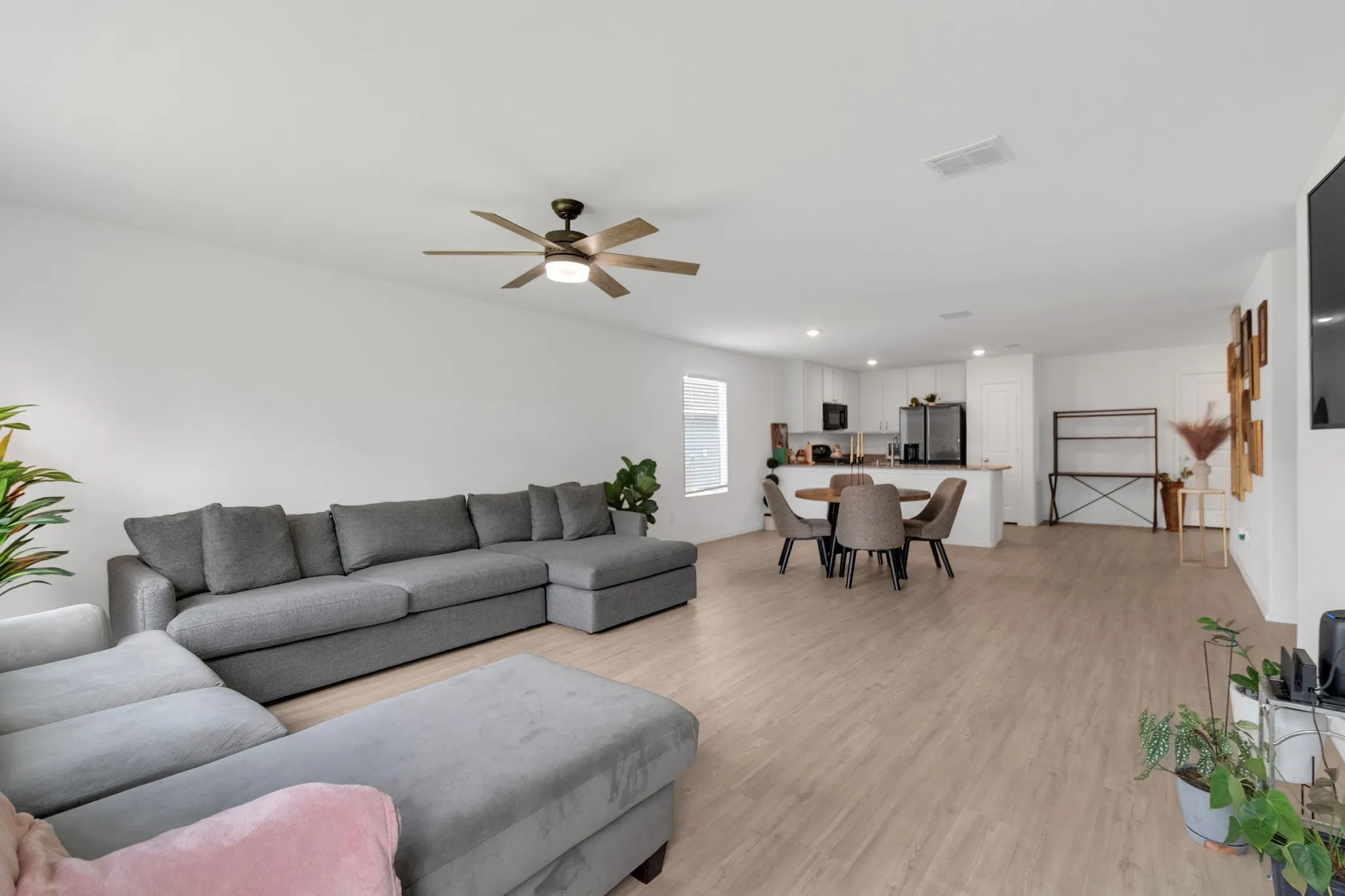 Single Family Residence For Sale in Collin County , 1801 Ashland Street, Mc Kinney, Texas 75071, 3 Bedroom, 2 Bathroom, 2 Garage spaces, 1,479 Sqft, built in 2024, mls#21332985, Real Estate Agent in Mc Kinney, Homes For Sale in Collin county, Homes For Sale in Mc Kinney, Realtor in Mc Kinney Texas, Real Estate Brokerage Independent Realty Texas, Luminita Cordes Realtor