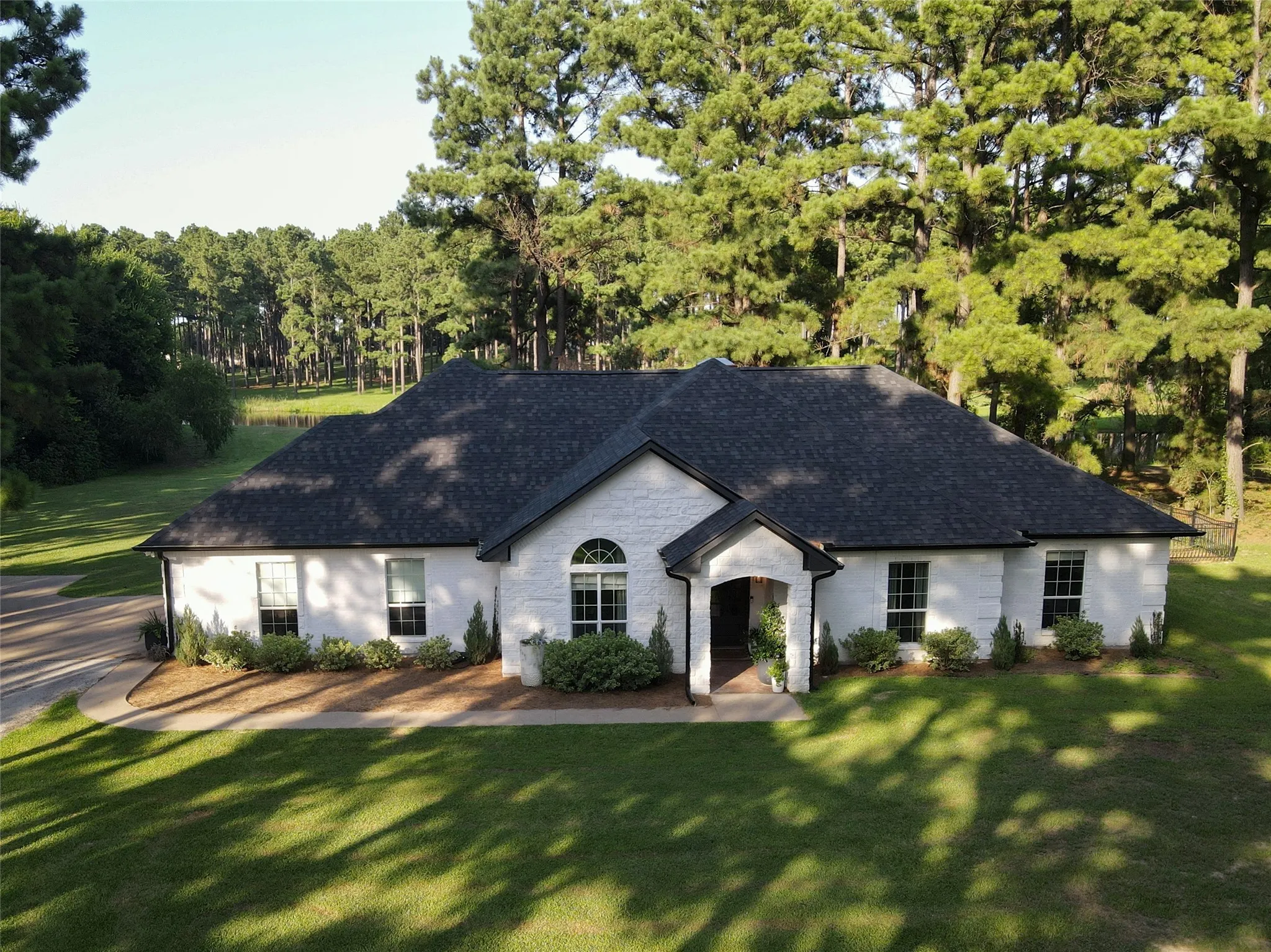 Single Family Residence For Sale in Henderson County , 1109 Robbins Road, Athens, Texas 75751, 4 Bedroom, 2 Bathroom, 2 Garage spaces, 2,227 Sqft, built in 2003, mls#21337614, Real Estate Agent in Athens, Homes For Sale in Henderson county, Homes For Sale in Athens, Realtor in Athens Texas, Real Estate Brokerage Independent Realty Texas, Luminita Cordes Realtor
